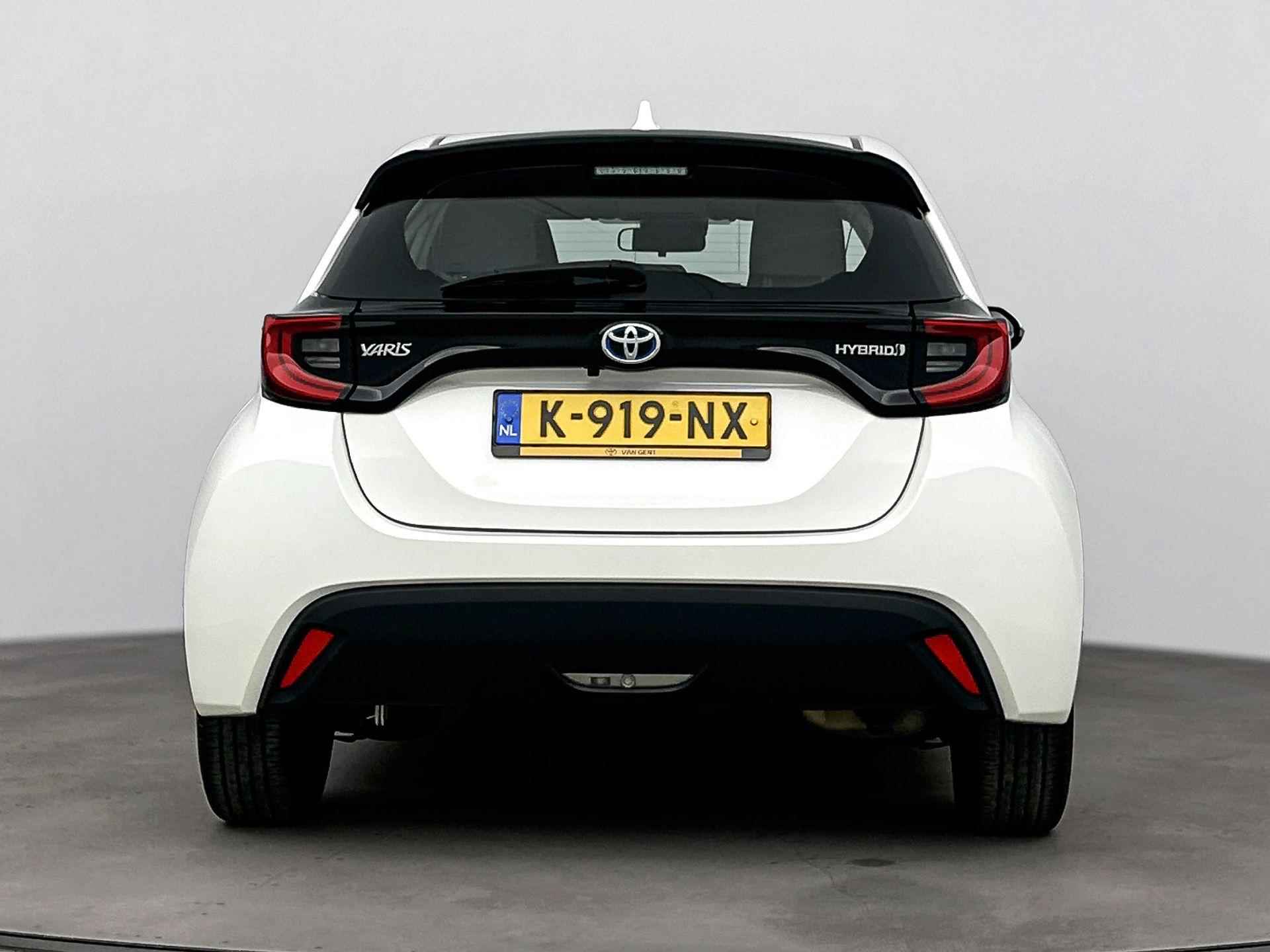 Toyota Yaris 1.5 Hybrid Dynamic - 9/19