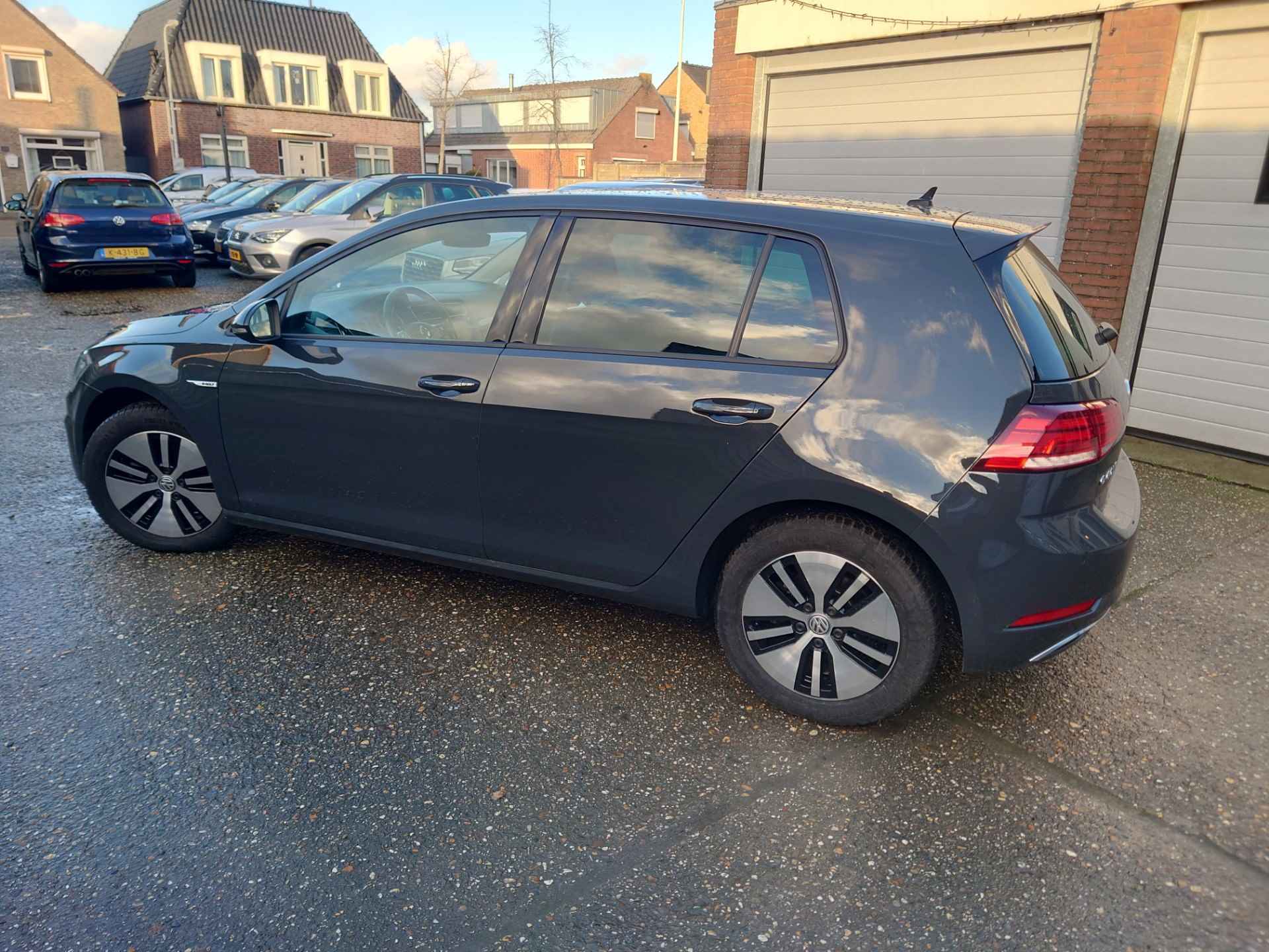 Volkswagen E-Golf E-DITION, Dealer onderhouden, Camera, Stoelverwarming - 4/21