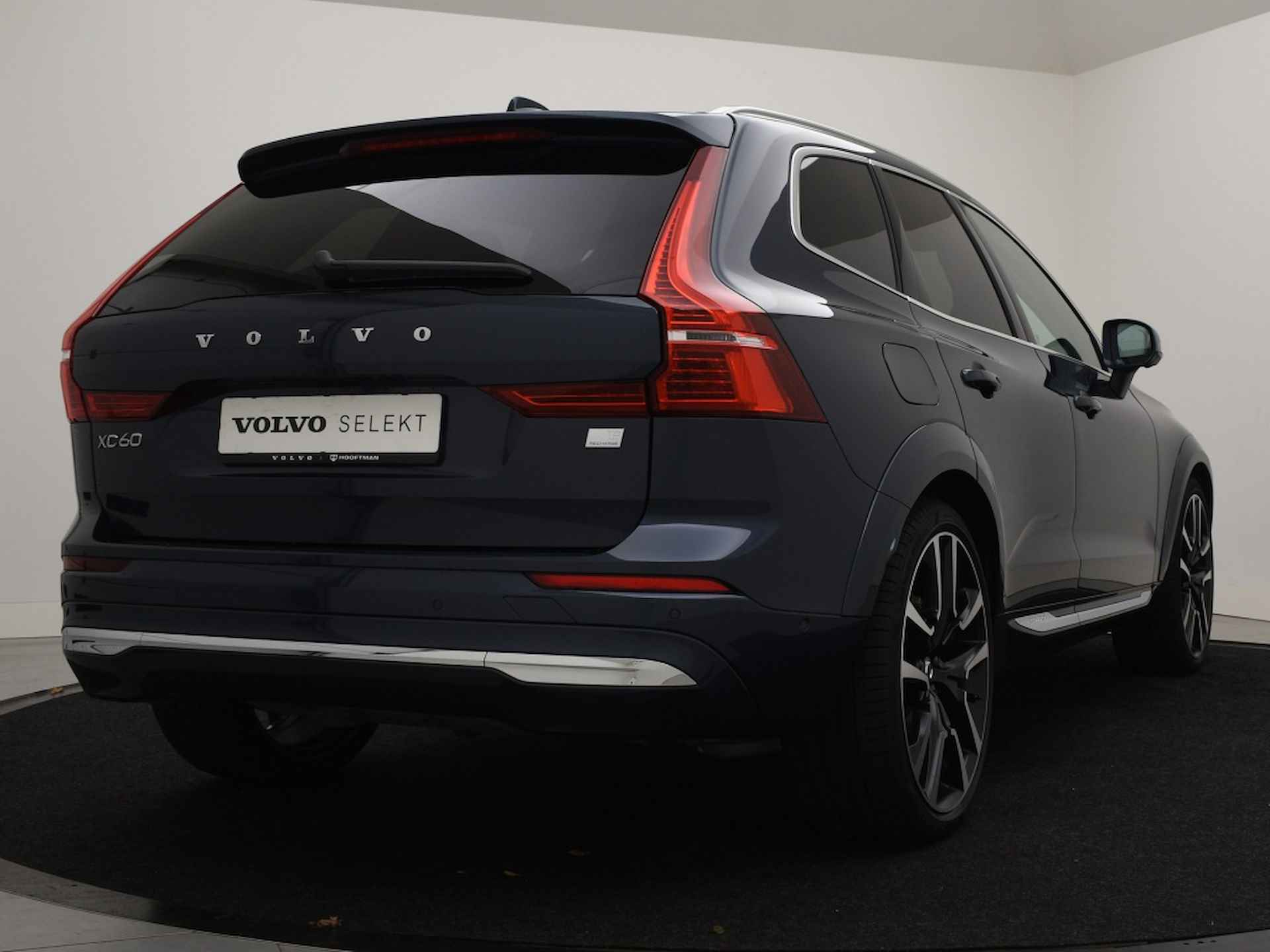 Volvo XC60 T8 PLUG-IN HYBRID LONG RANGE ULTIMATE BRIGHT 22INCH LUCHTVERING - 4/43