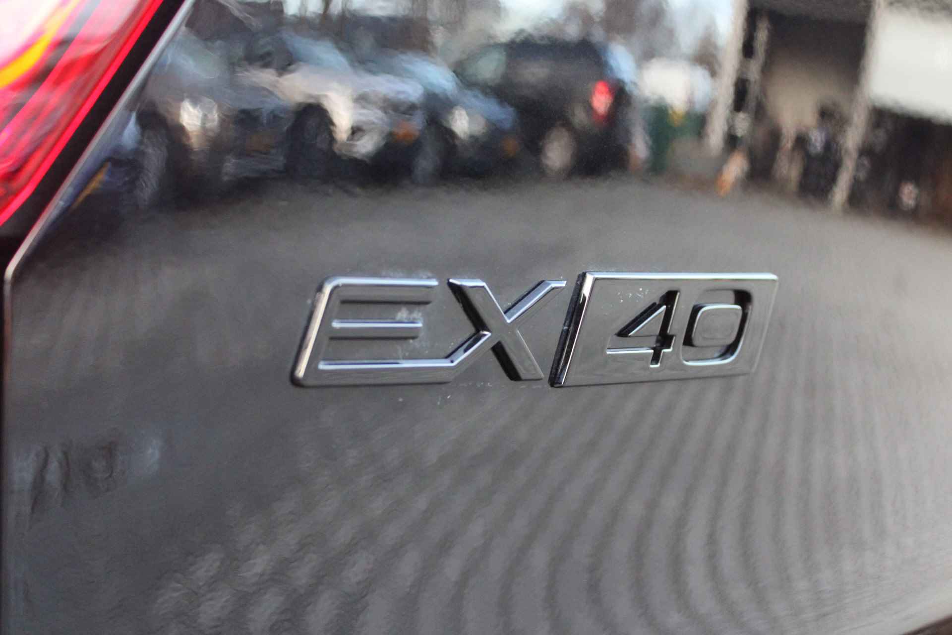 Volvo EX40 Single Motor Extended Range Plus Black Ed. 82 kWh Volvo EV subsidie € 2950,- korting - 10/31