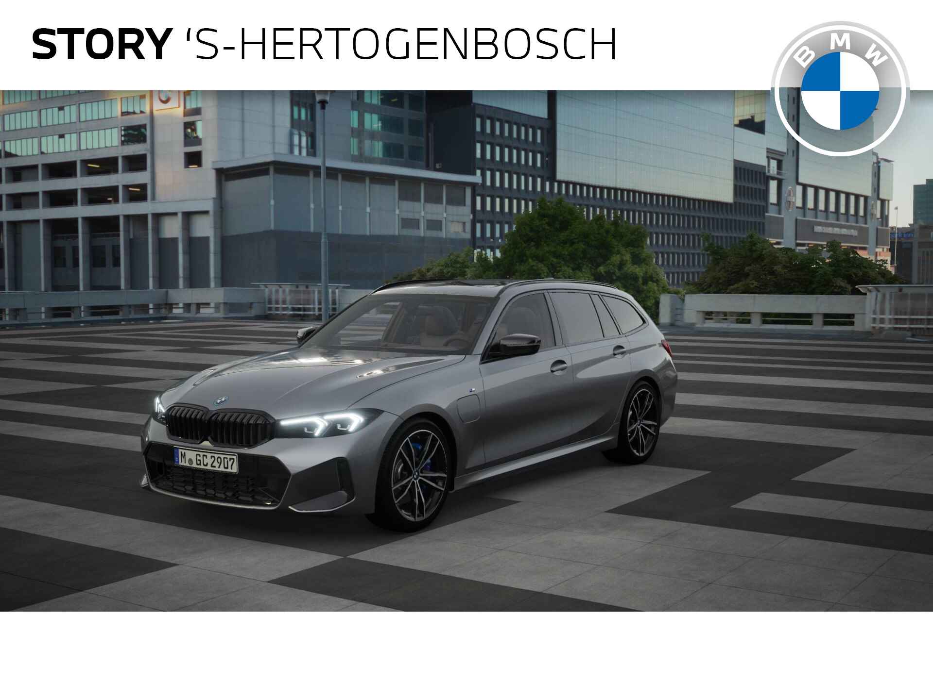 BMW 3 Serie Touring 320e M Sport Automaat / Panoramadak / Trekhaak / Sportstoelen / Parking Assistant / Widescreen Display / Stoelverwarming - 1/11