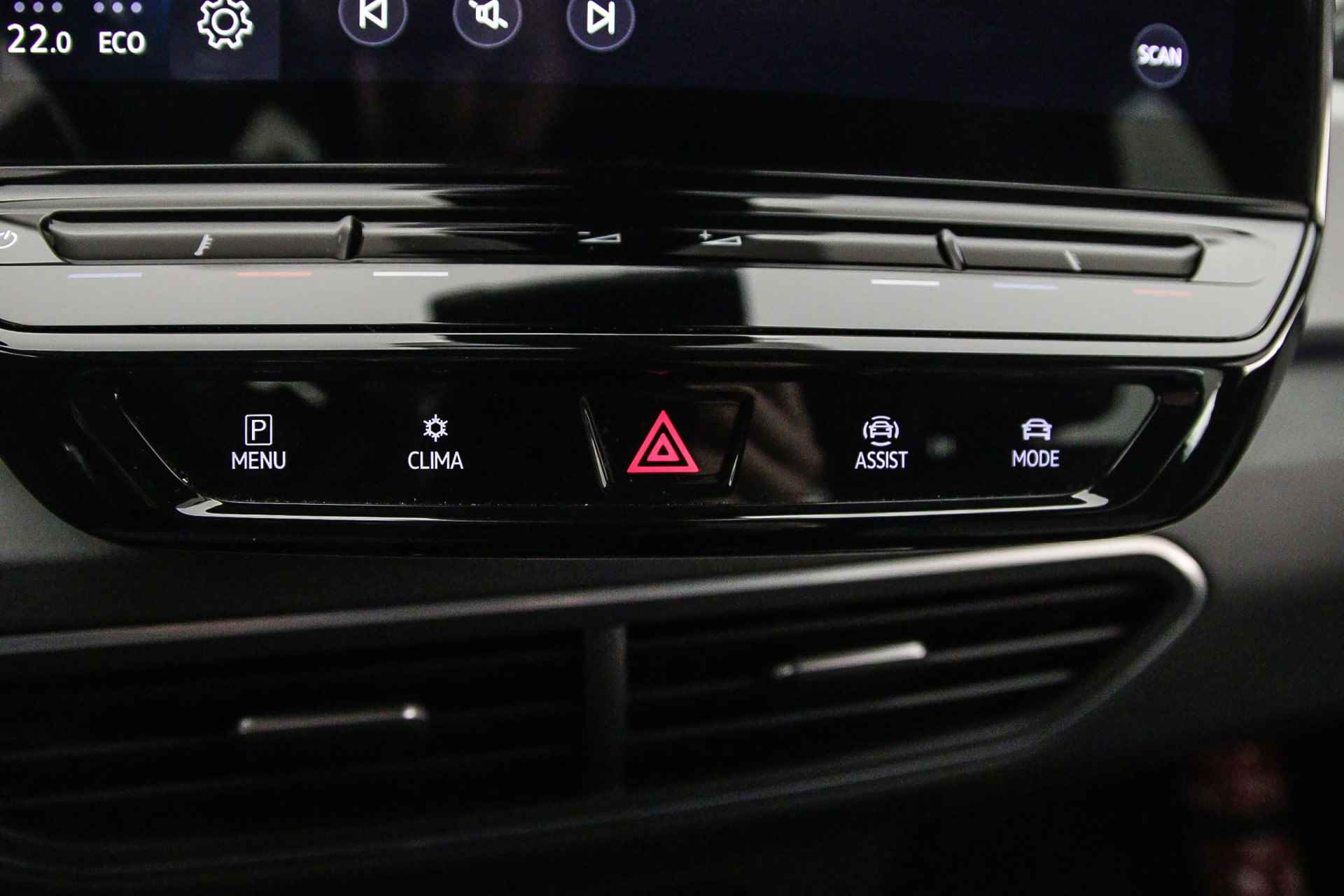 Volkswagen ID.3 Pro 204pk Automaat Warmtepomp, 360 camera, Navigatie, Adaptive cruise control, Stoelverwarming, Airco, DAB, Stuurwiel verwarmd, Parkeersensoren, LED verlichting - 19/47