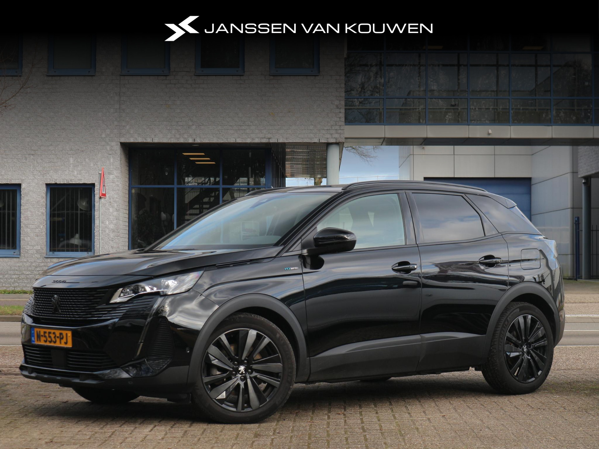 Peugeot 3008 GT 1.6 HYbrid 225 pk / Black Pack / Schuif-/kanteldak / Massagestoelen