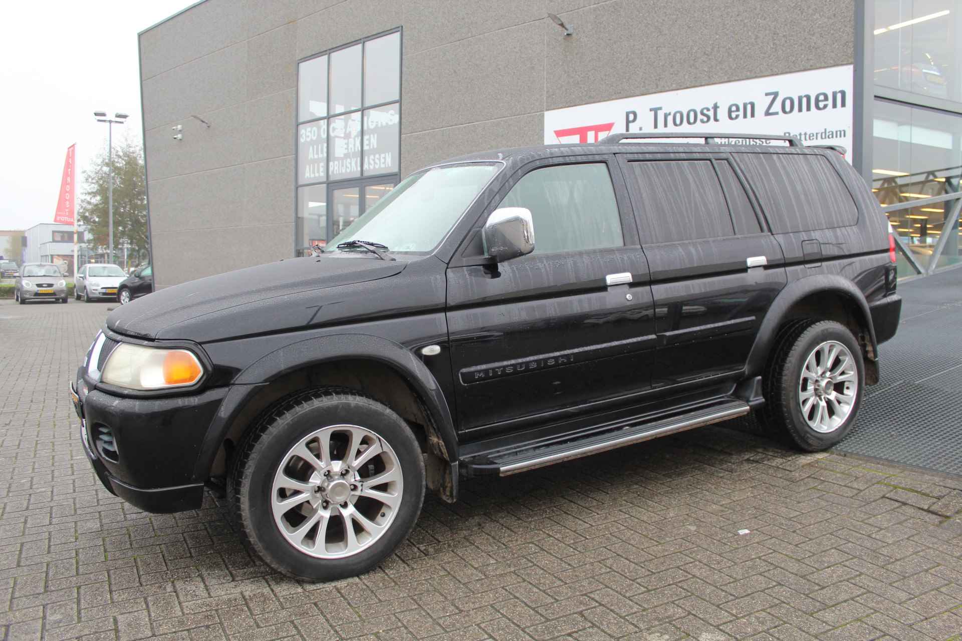 Mitsubishi Pajero Sport 3.0 V6 Intense Automaat ZO MEENEMEN/HANDELSPRIJS 4X4 APK 06-2025 2800KG trekgewicht/Origineel NL. - 2/17