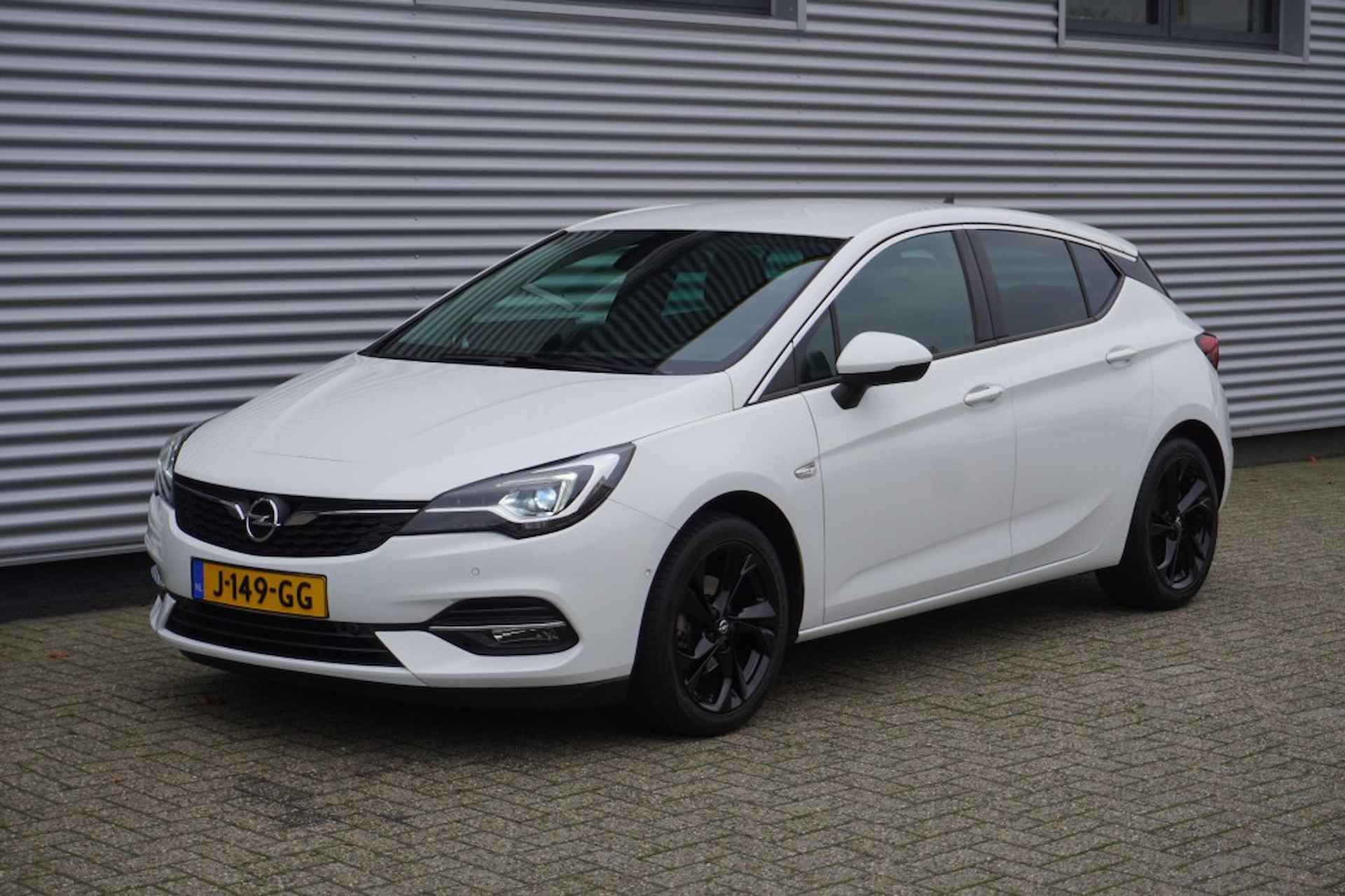 OPEL Astra 1.2 Turbo Elegance / Camera / AGR / IntelliLUX LED Matrix / Navi - 2/39