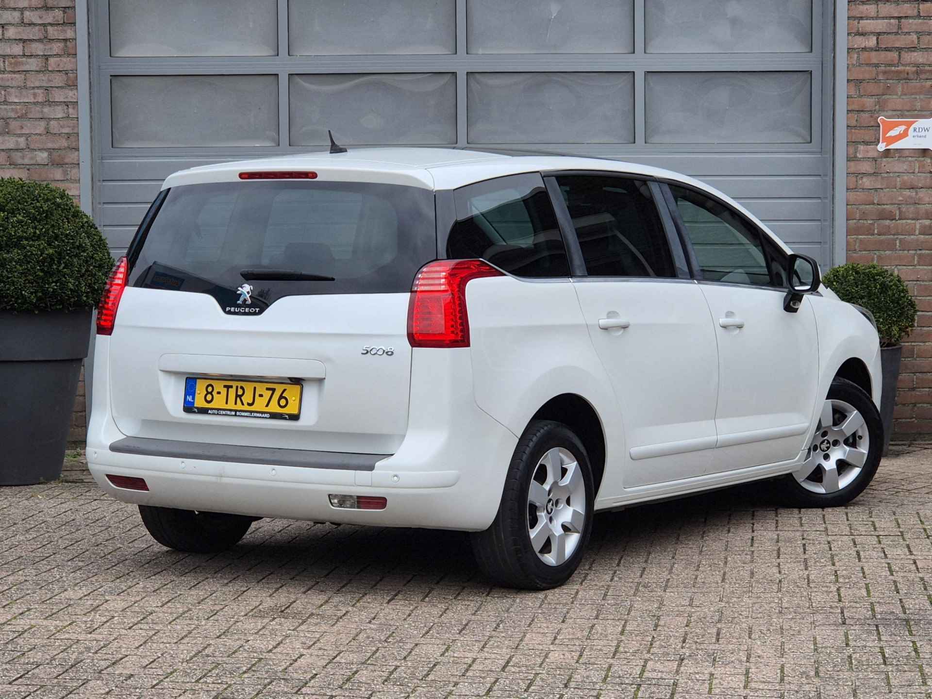 Peugeot 5008 1.6 THP Active 7pers. Pano dak, 7 persoons, Nw distributie en koppeling - 4/39