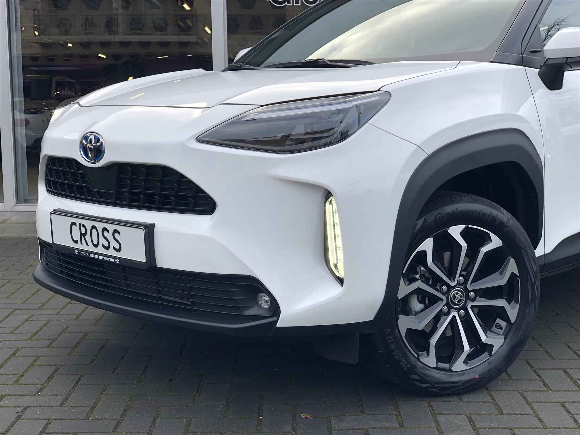 Toyota Yaris Cross 1.5 Hybrid Dynamic Plus | Smart Connect, Stoel + Stuurverwarming, Apple CarPlay, Keyless, 17inch, Groot scherm - 7/35