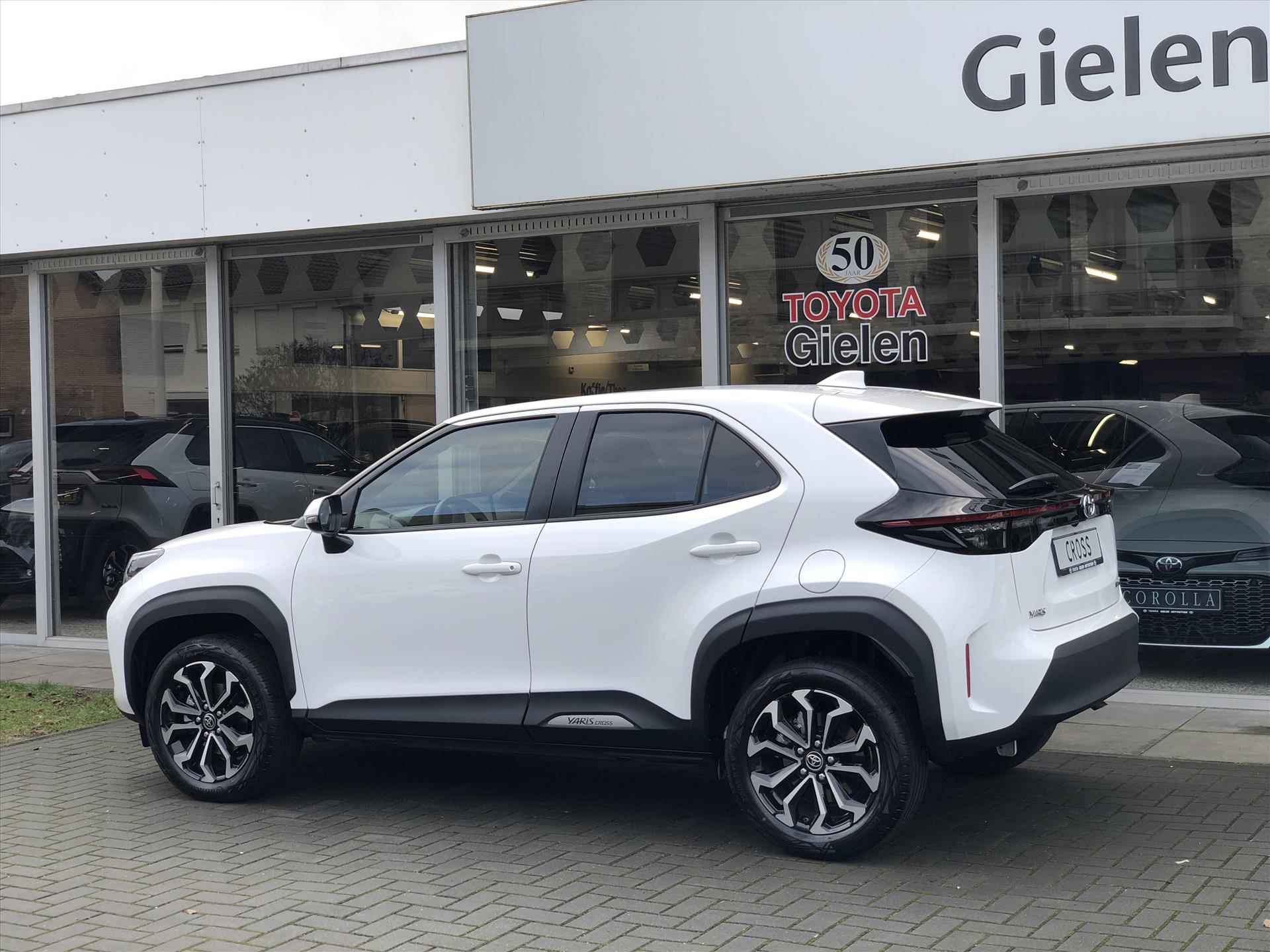 Toyota Yaris Cross 1.5 Hybrid Dynamic Plus | Smart Connect, Stoel + Stuurverwarming, Apple CarPlay, Keyless, 17inch, Groot scherm - 8/35