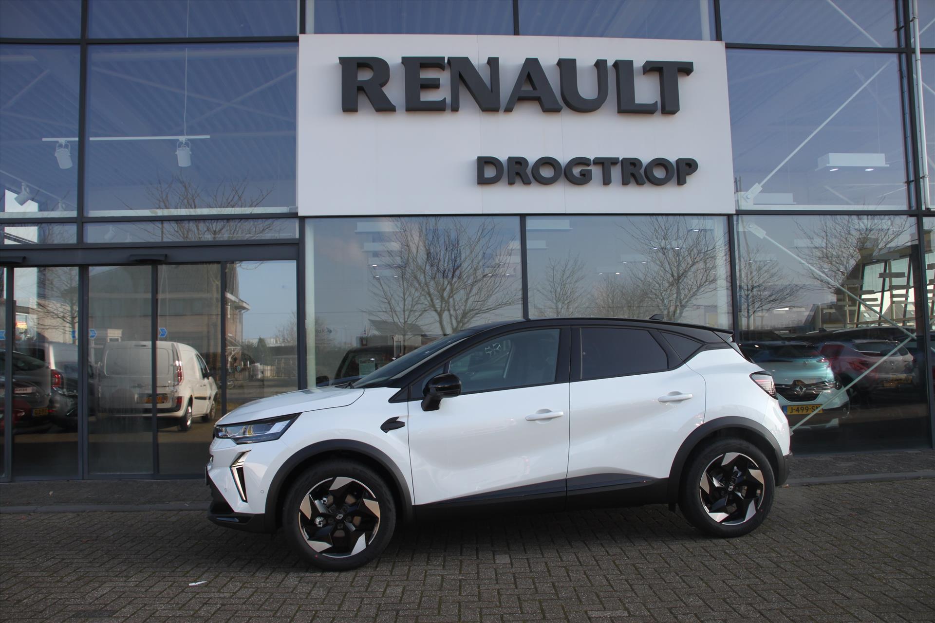 RENAULT Captur 90PK-TECHNO-10KM-NAVI-CAMERA-DIRECT LEVERBAAR-