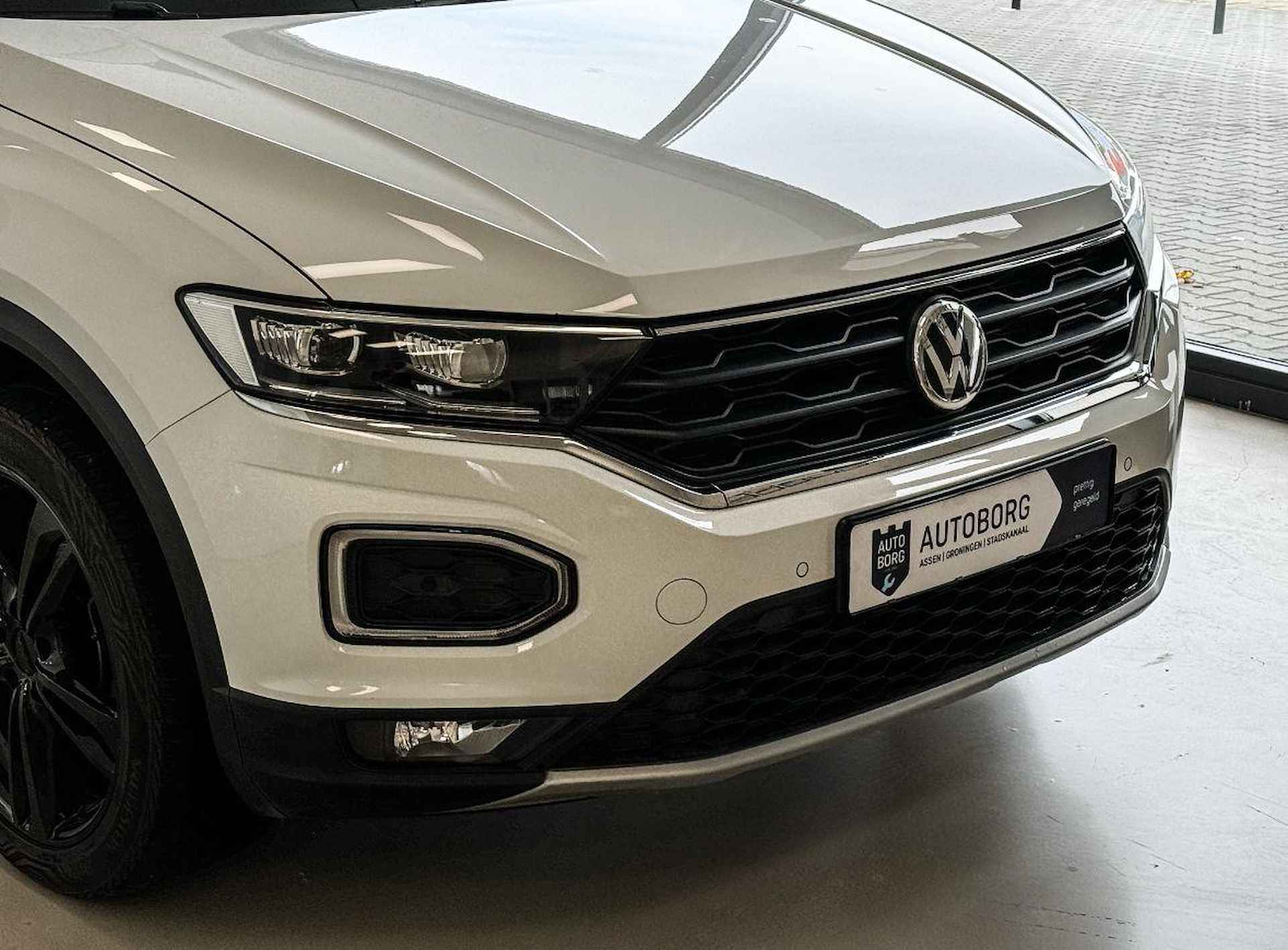 Volkswagen T-Roc 1.6 TDI Style Business | Stoelverwarming | Achter en Voor Camera | LED | Parkeersensoren V&A | Navi | Climate Control | Rijklaar + 12 Maand BOVAG Garantie - 5/27