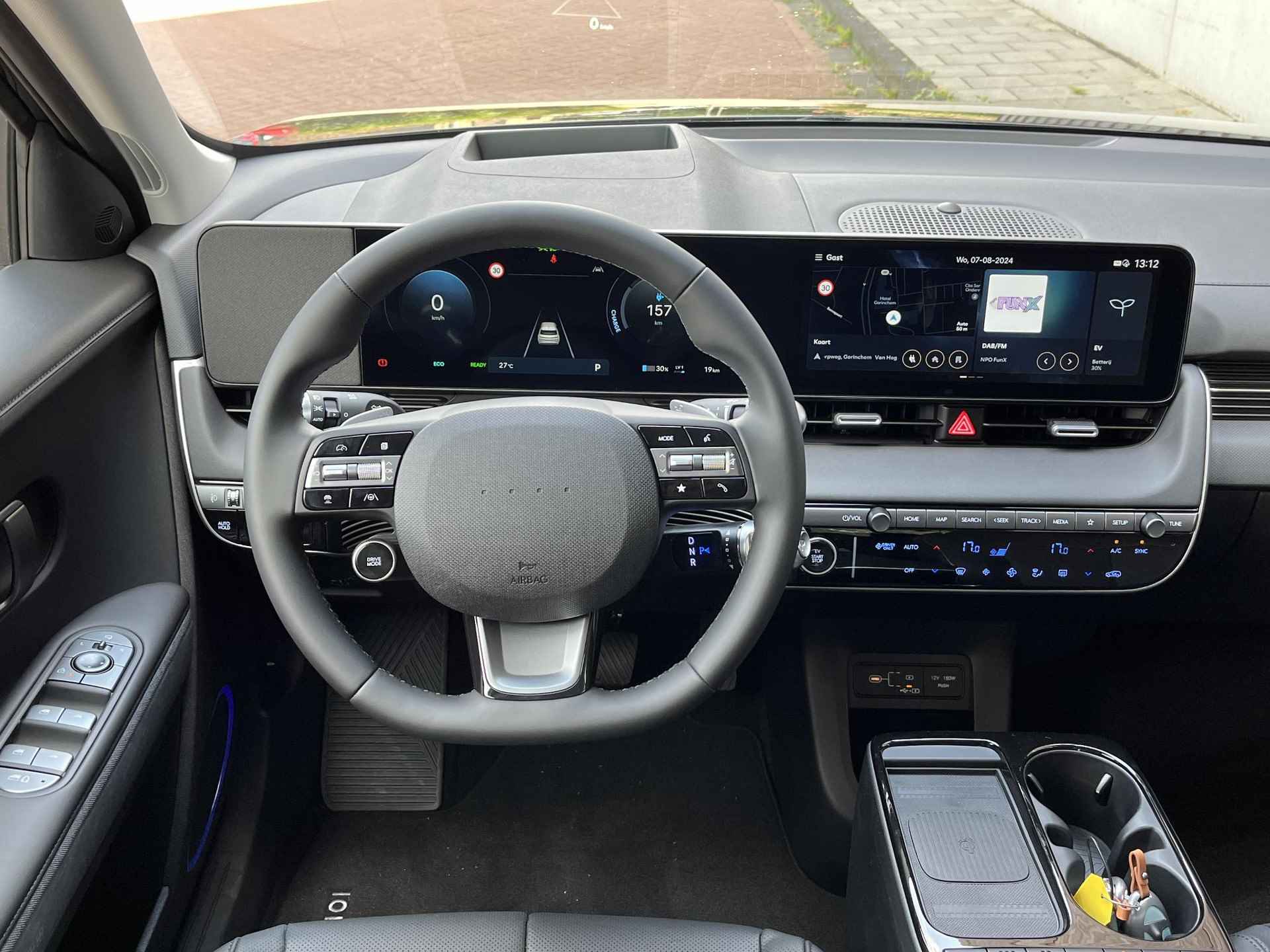 Hyundai IONIQ 5 Connect + 84 kWh | NIEUW MODEL | 84 KWH ACCUPAKKET  | STOEL/-STUUR VERWARMING | WARMTEPOMP | - 17/44