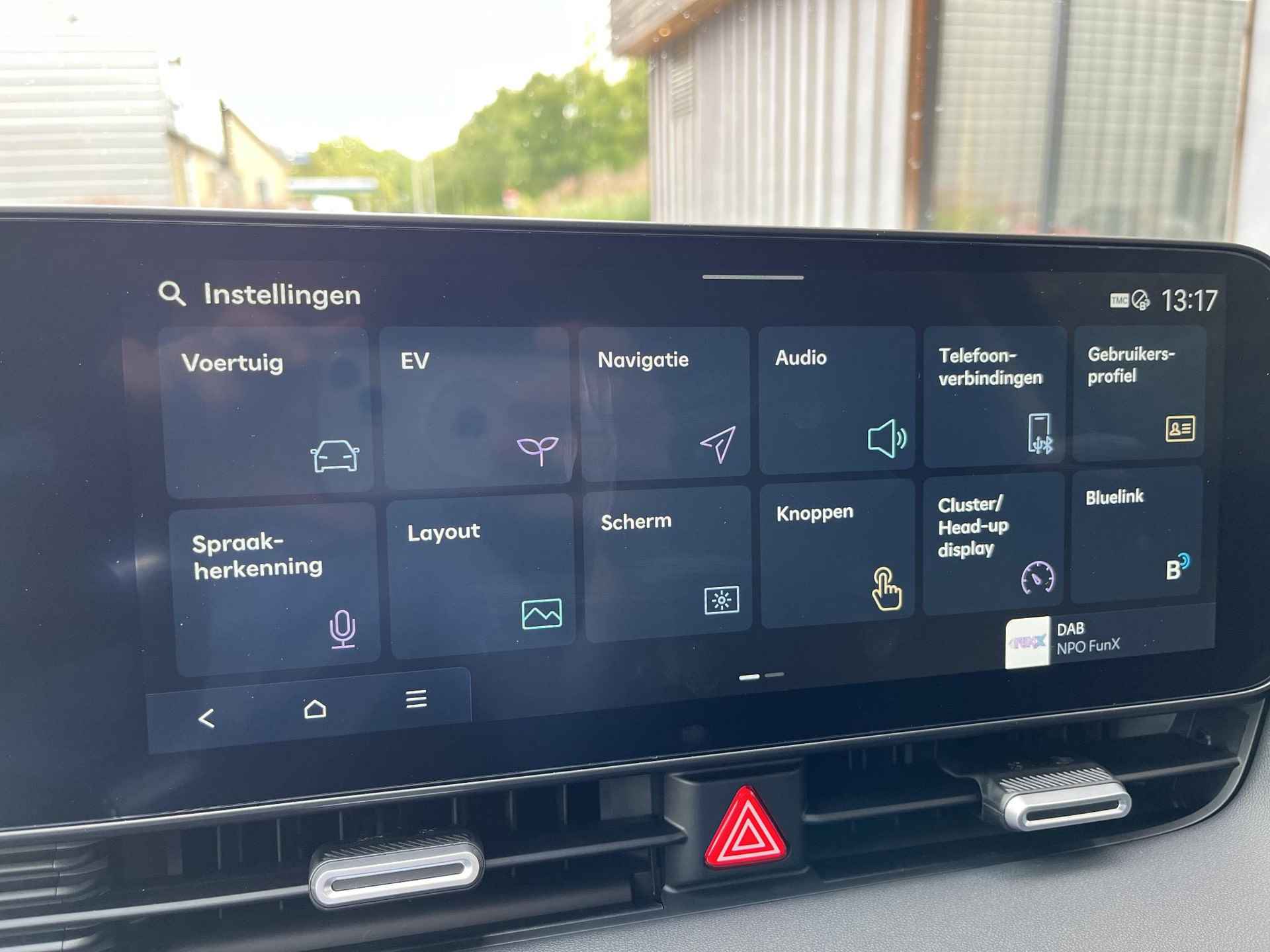 Hyundai IONIQ 5 Connect + 84 kWh | NIEUW MODEL | 84 KWH ACCUPAKKET  | STOEL/-STUUR VERWARMING | WARMTEPOMP | - 35/44