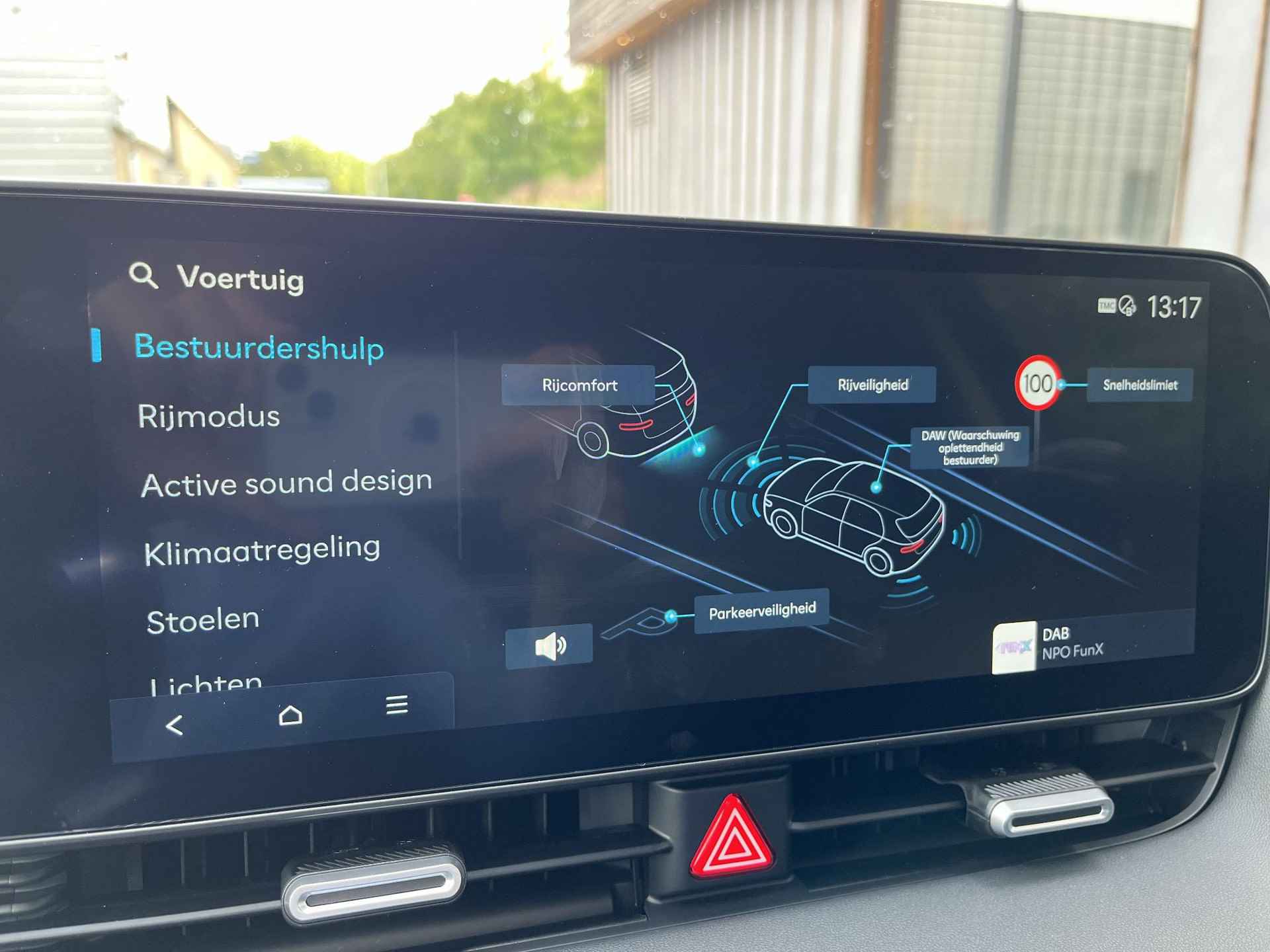 Hyundai IONIQ 5 Connect + 84 kWh | NIEUW MODEL | 84 KWH ACCUPAKKET  | STOEL/-STUUR VERWARMING | WARMTEPOMP | - 36/44