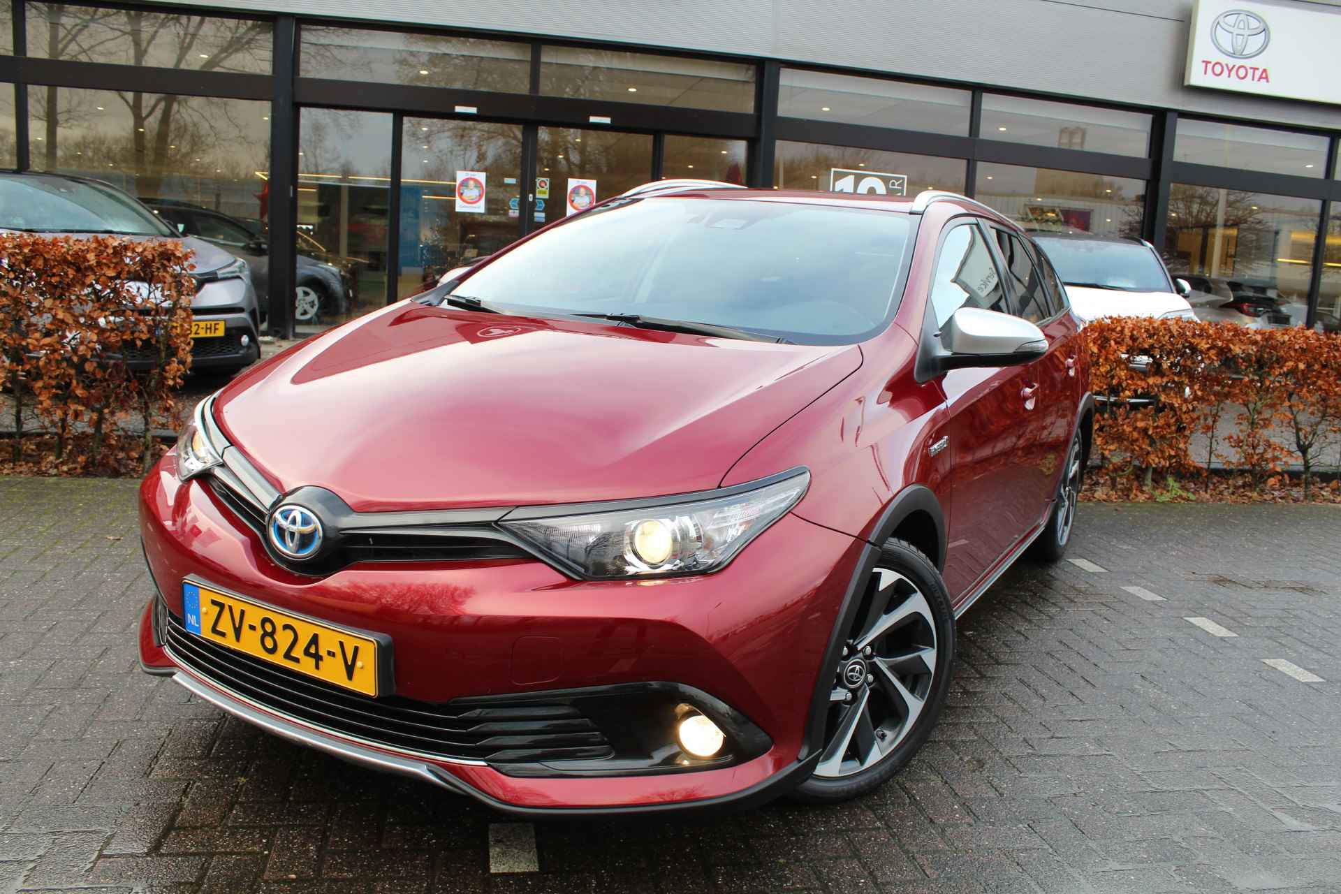 Toyota Auris Touring Sports 1.8 Hybrid Freestyle | Rijklaar | Navi | Stoelverwarming | Camera | Cruise | Clima - 4/29