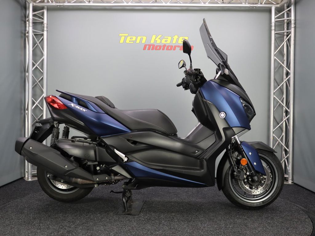 Yamaha X-MAX 400