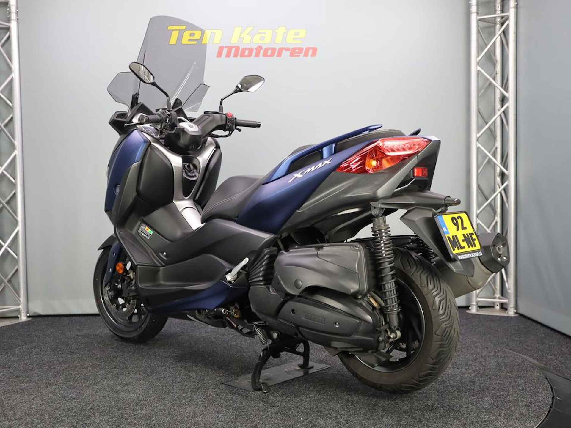 Yamaha X-MAX 400 - 8/13