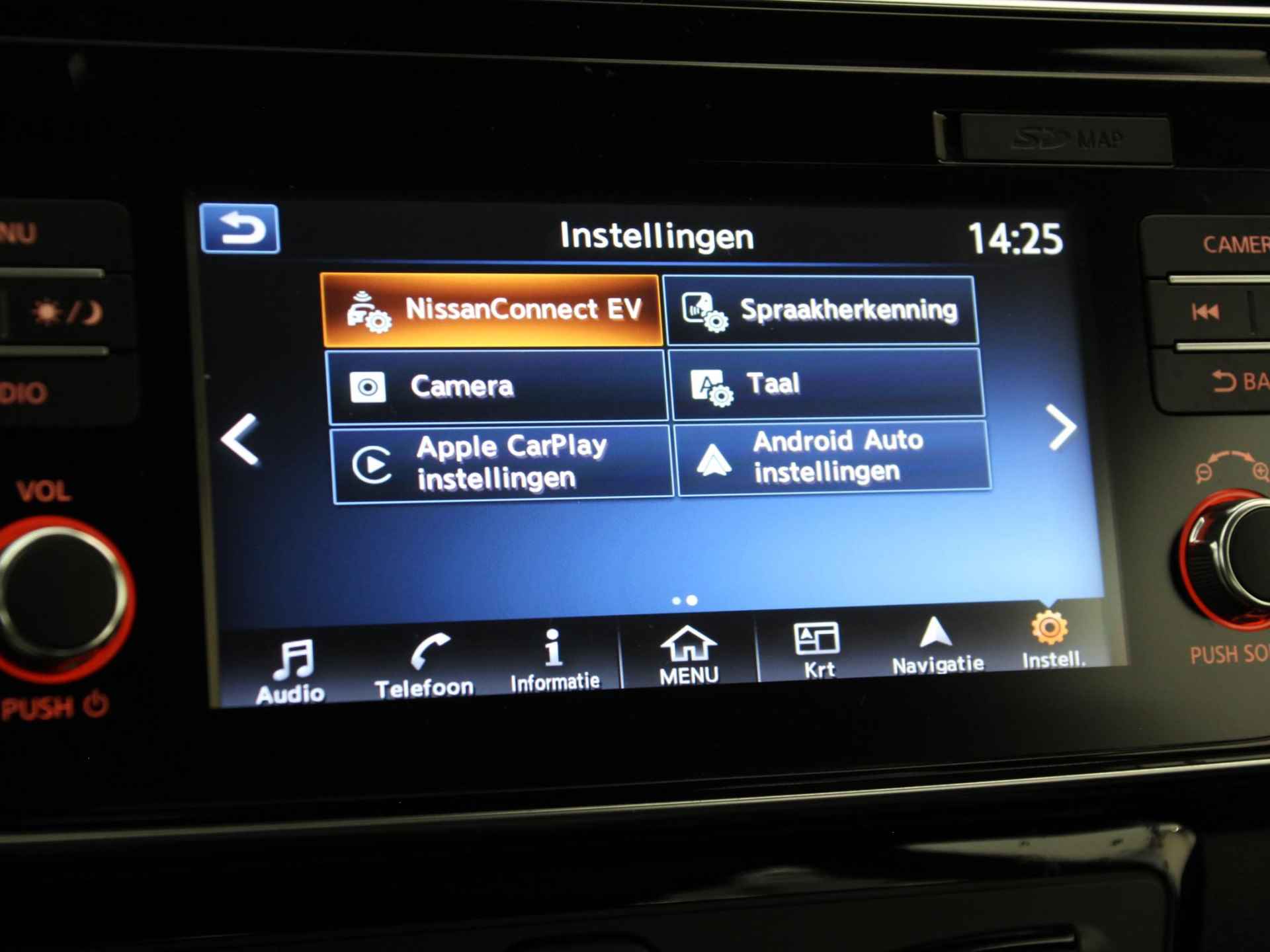 Nissan LEAF Acenta 40 kWh *SUBSIDIE MOGELIJK* | Navigatie | Camera | Stuur- + Stoelverwarming | Apple Carplay/Android Auto | Dodehoek | Rijklaarprijs! - 24/29