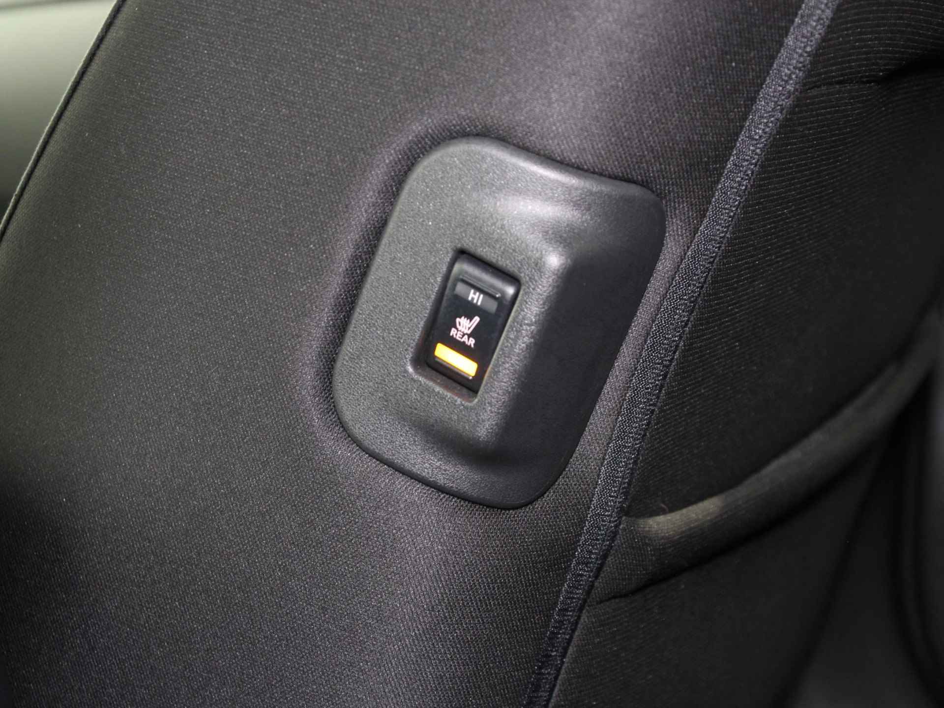 Nissan LEAF Acenta 40 kWh *SUBSIDIE MOGELIJK* | Navigatie | Camera | Stuur- + Stoelverwarming | Apple Carplay/Android Auto | Dodehoek | Rijklaarprijs! - 27/29