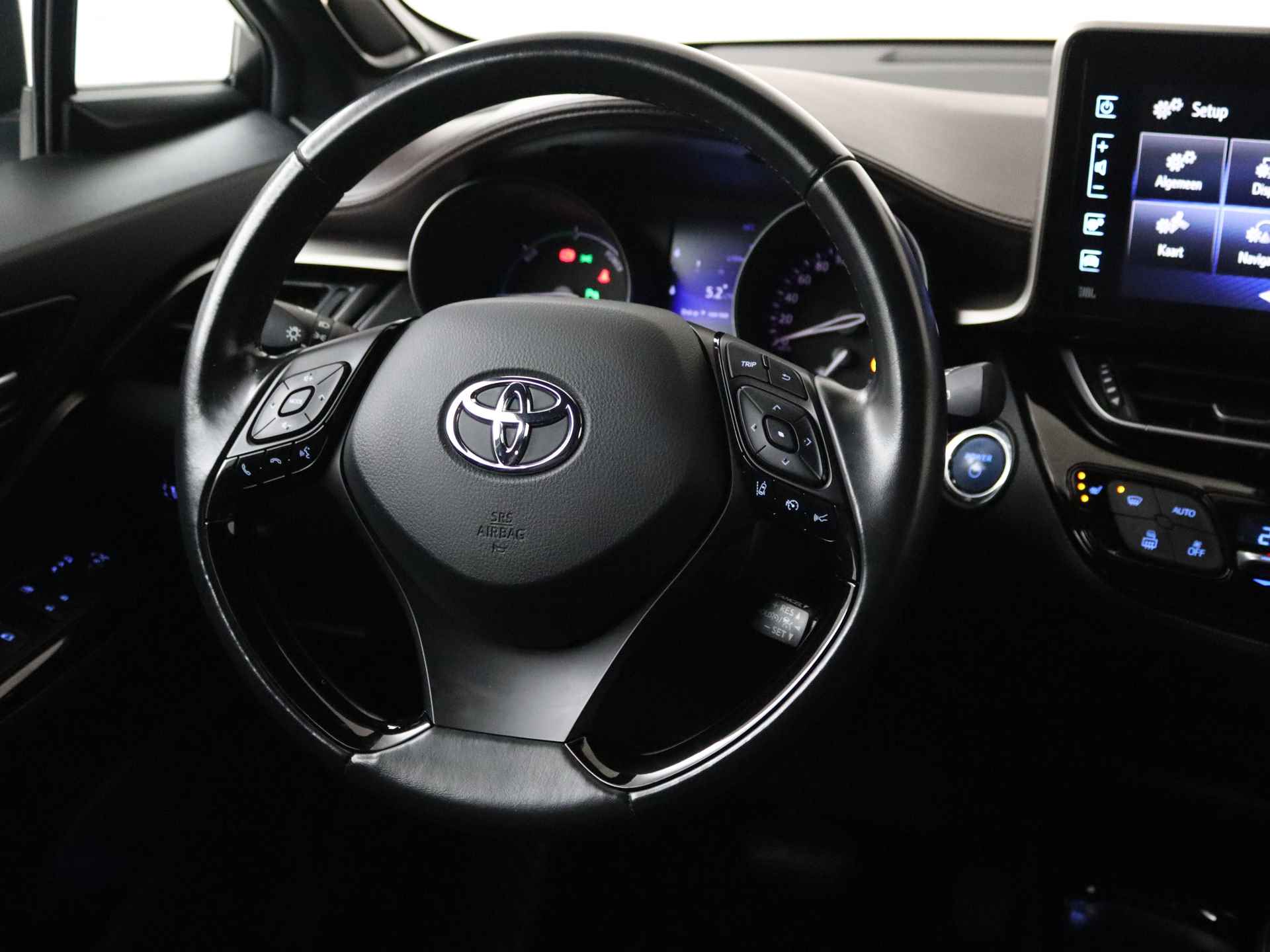 Toyota C-HR 1.8 Hybrid Executive | JBL | Navigatie | Adaptive Cruise Control | Trekhaak | LM velgen | Parkeerhulp | - 8/42