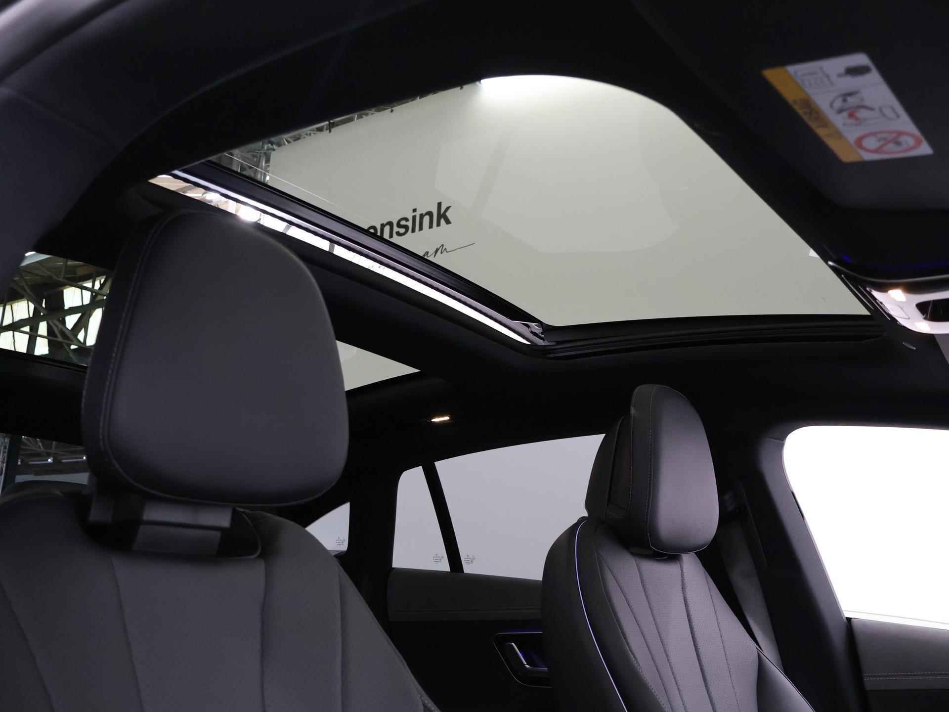 Mercedes-Benz EQE 300 Business Line 89 kWh | Panoramadak | Getinte ramen achter | Lederlook | 19 inch LM velgen - 31/47