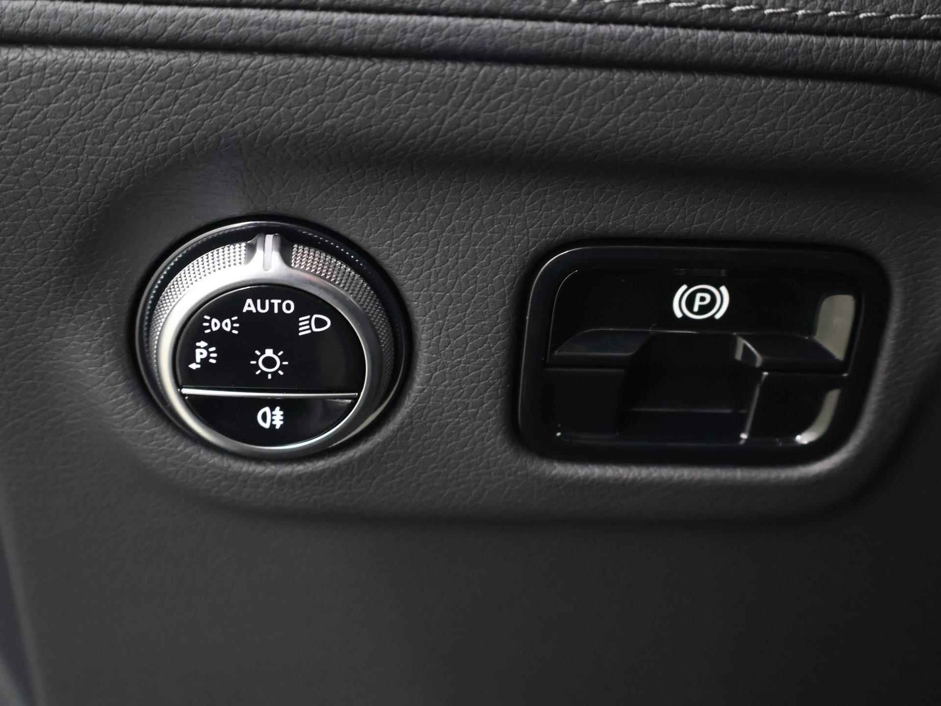 Mercedes-Benz EQE 300 Business Line 89 kWh | Panoramadak | Getinte ramen achter | Lederlook | 19 inch LM velgen - 36/47