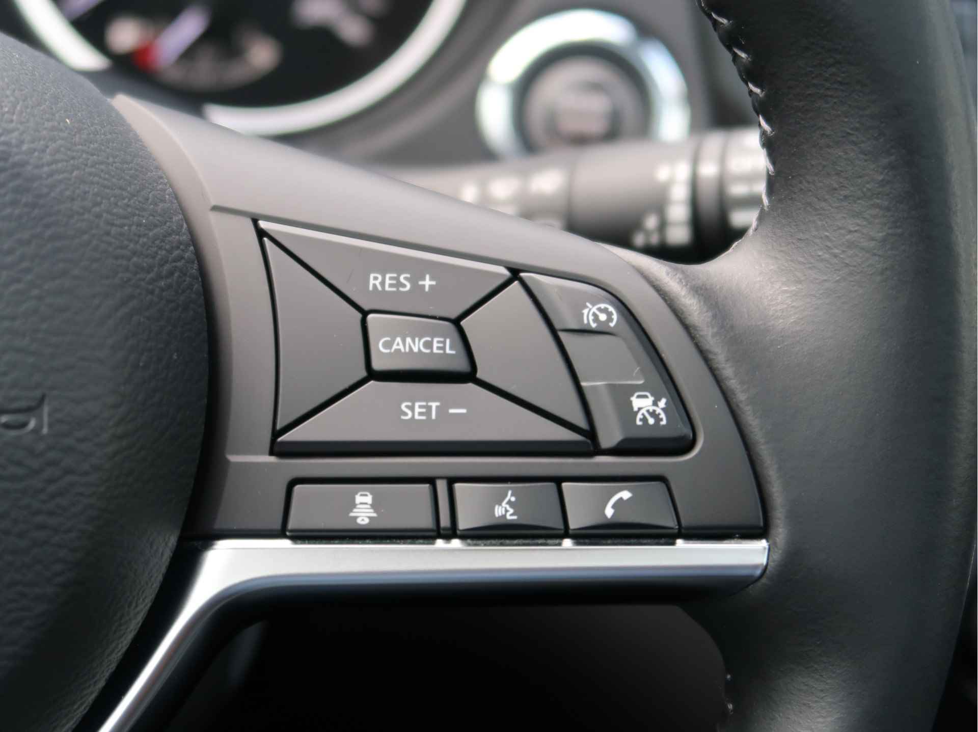 Nissan QASHQAI 1.3 DIG-T Tekna + | Panoramadak | Leder | Led | 360camera | - 18/24
