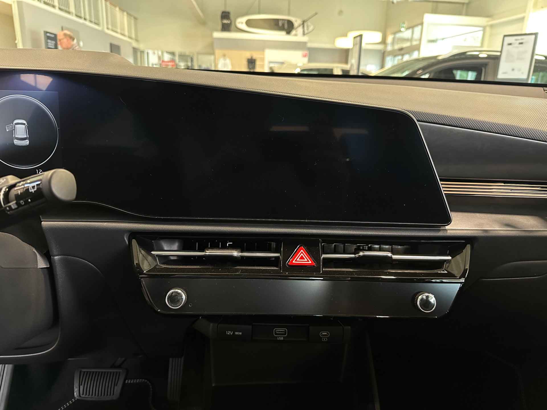 Kia Niro EV DynamicLine 64.8 kWh - Adaptief Cruise Control - Climate Control - Navigatie - Apple/Android Carplay - Fabrieksgarantie Tot 2031 - 17/32
