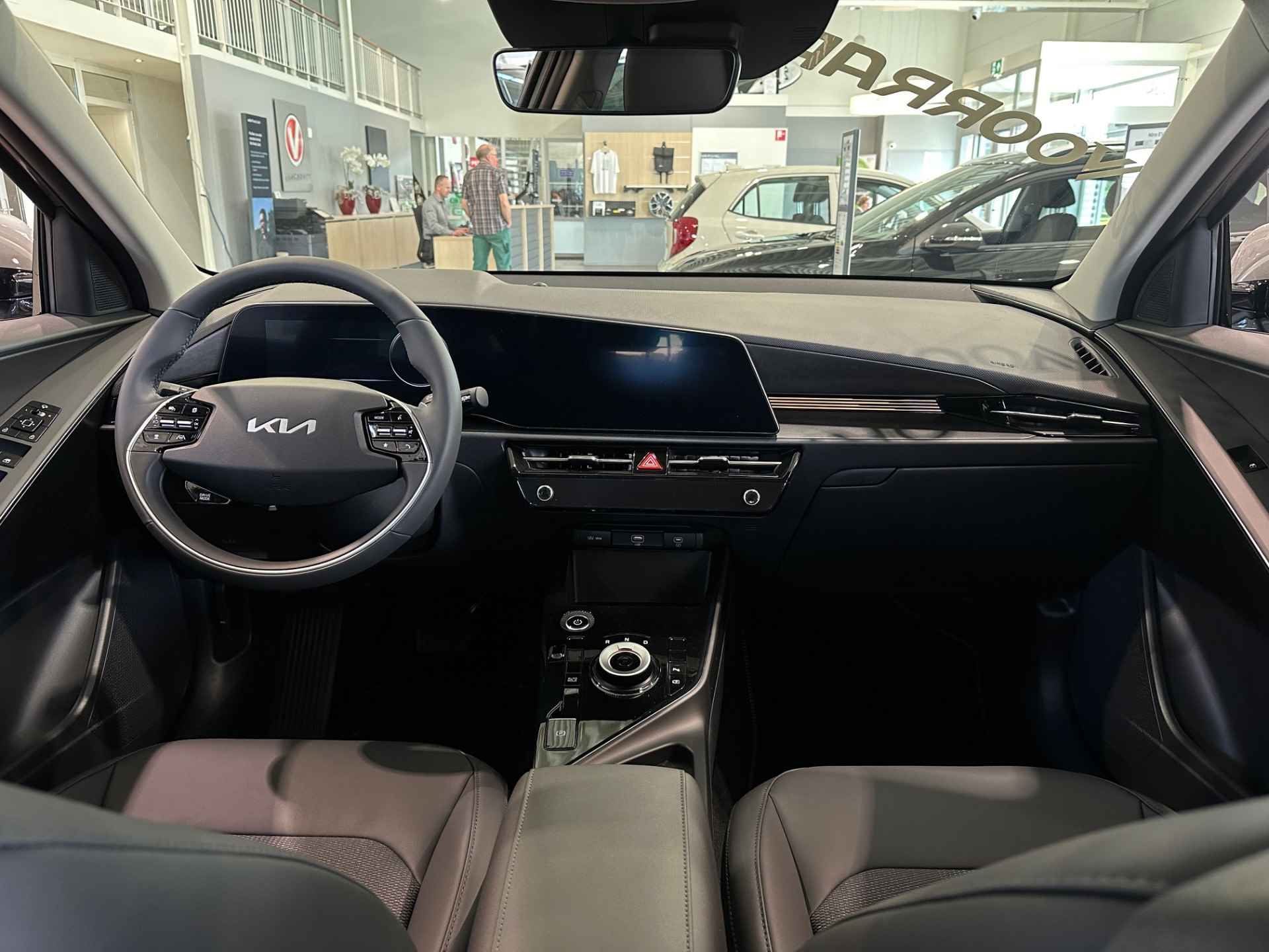 Kia Niro EV DynamicLine 64.8 kWh - Adaptief Cruise Control - Climate Control - Navigatie - Apple/Android Carplay - Fabrieksgarantie Tot 2031 - 25/32