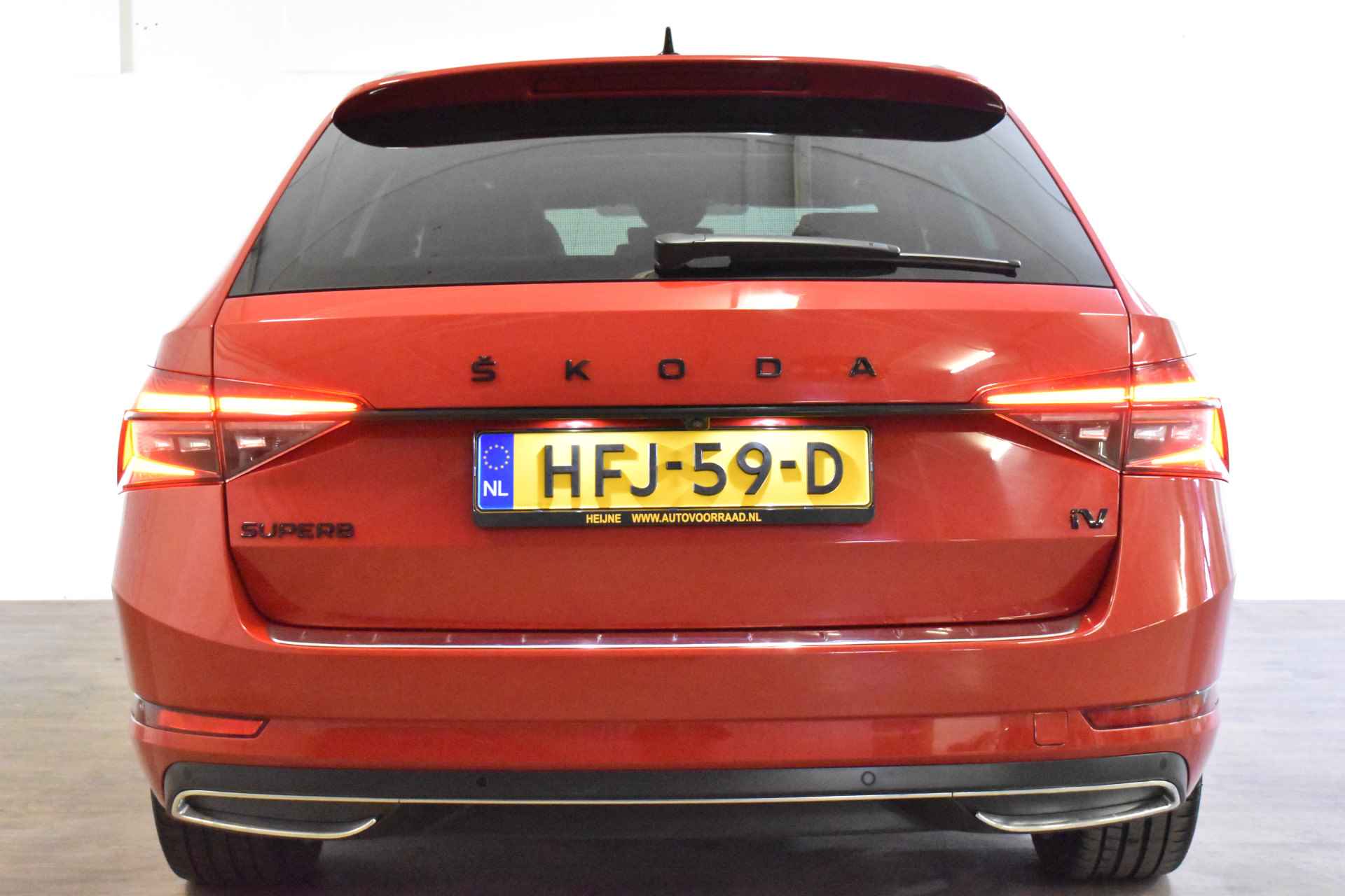 Škoda Superb Combi iV 218PK DSG HYBRID SPORTLINE BUSINESS VIRTUAL/CAMERA/PANORAMADAK - 10/55