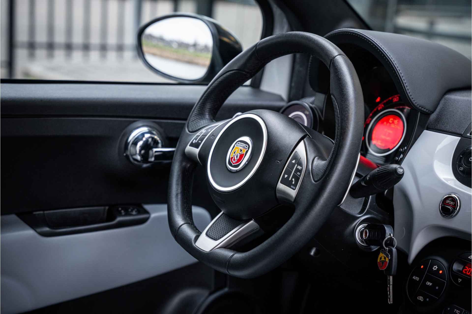 Fiat 500C 1.4 T-Jet automaat Abarth COMPETIZIONE Cabriolet - 54/63