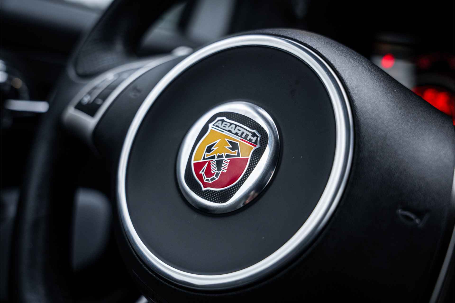 Fiat 500C 1.4 T-Jet automaat Abarth COMPETIZIONE Cabriolet - 61/63