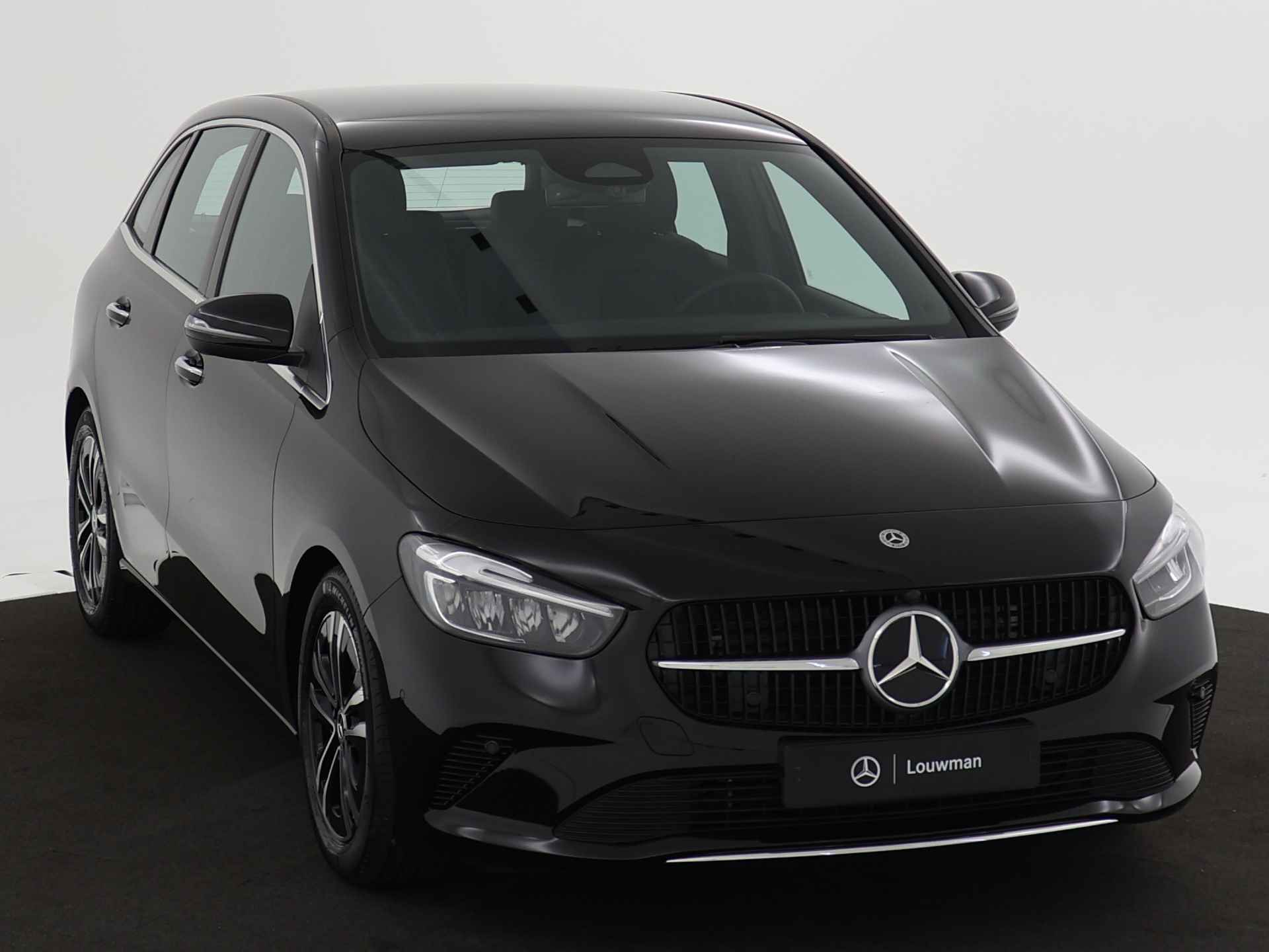 Mercedes-Benz B-Klasse 180 Star Edition Luxury Line | Trekhaak | Parkeerpakket met achteruitrijcamera | Keyless-Go comfortpakket | USB-pakket plus | Sfeerverlichting | EASY PACK achterklep | Spiegelpakket | - 24/41