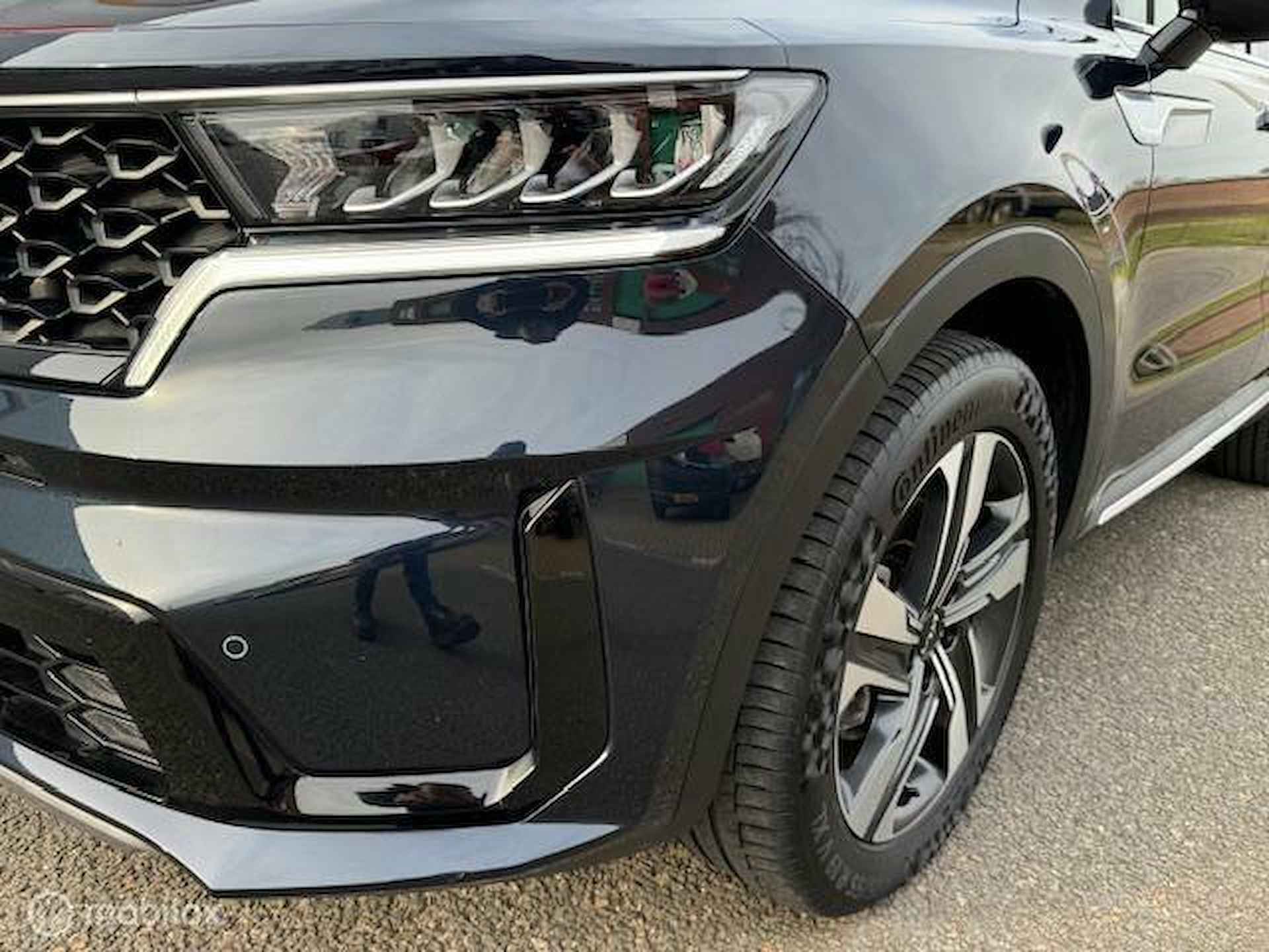 Sorento 1.6T 267pk PHEV Hybrid 7 Pers. 4WD Automaat Edition , 55 km volledig elektrisch rijden hierna hybride aandrijving. Trekhaak , Navi , Apple Carplay - Android Auto , Parkeerhulp Voor& Achter . Stoel & Stuur verwarming , 7 jaar fabrieksgarantie - 11/31