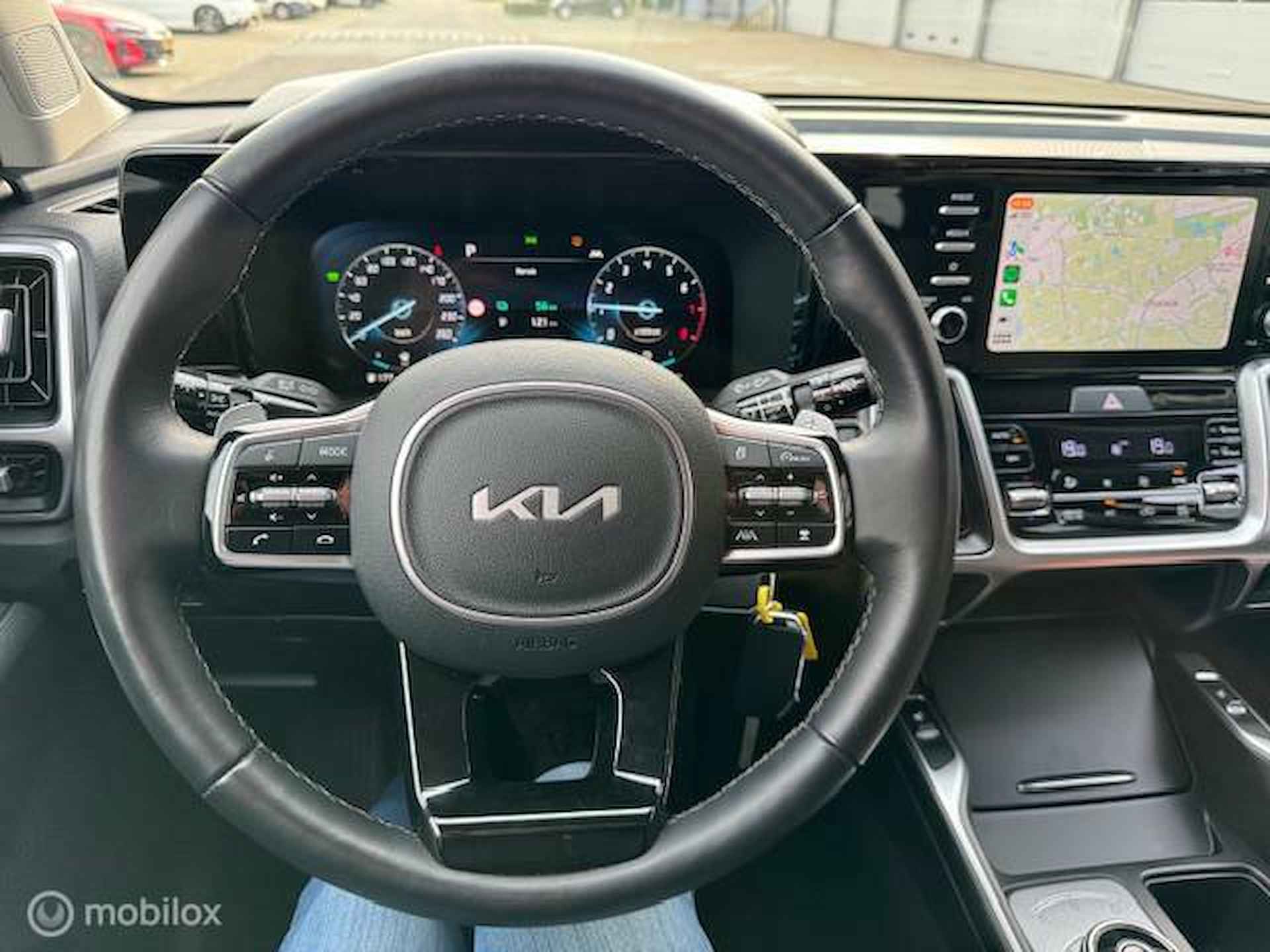 Sorento 1.6T 267pk PHEV Hybrid 7 Pers. 4WD Automaat Edition , 55 km volledig elektrisch rijden hierna hybride aandrijving. Trekhaak , Navi , Apple Carplay - Android Auto , Parkeerhulp Voor& Achter . Stoel & Stuur verwarming , 7 jaar fabrieksgarantie - 22/31