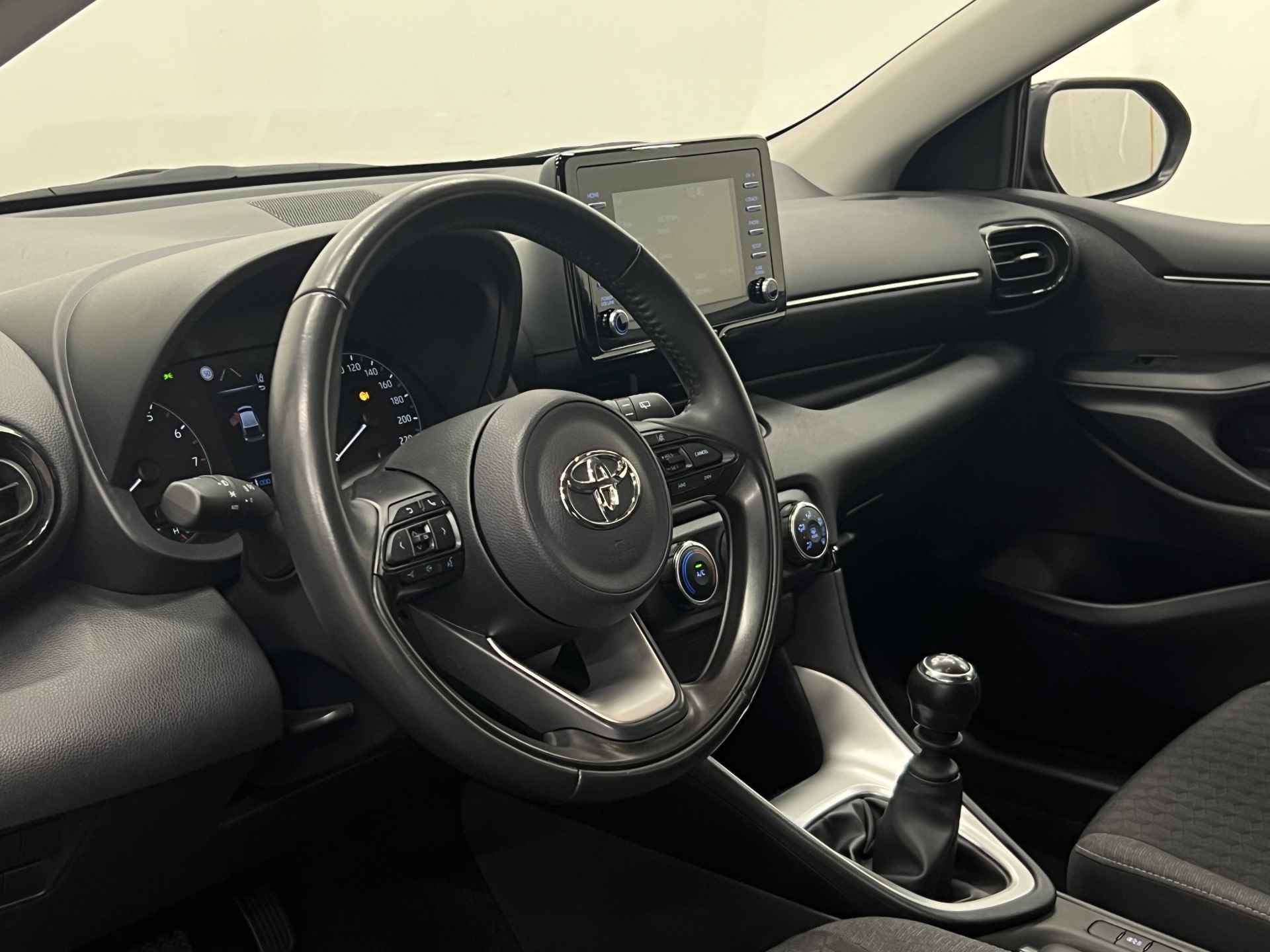 Toyota Yaris 1.5 VVT-i Active | CARPLAY | CAMERA | ADAP. CRUISE CONTROL | - 2/38