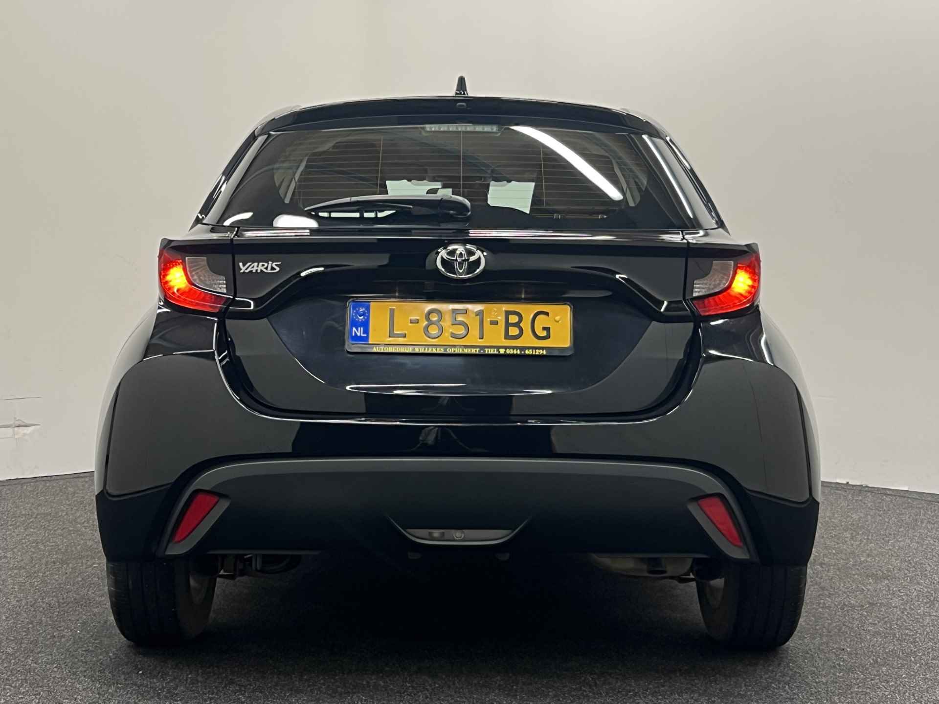 Toyota Yaris 1.5 VVT-i Active | CARPLAY | CAMERA | ADAP. CRUISE CONTROL | - 8/38