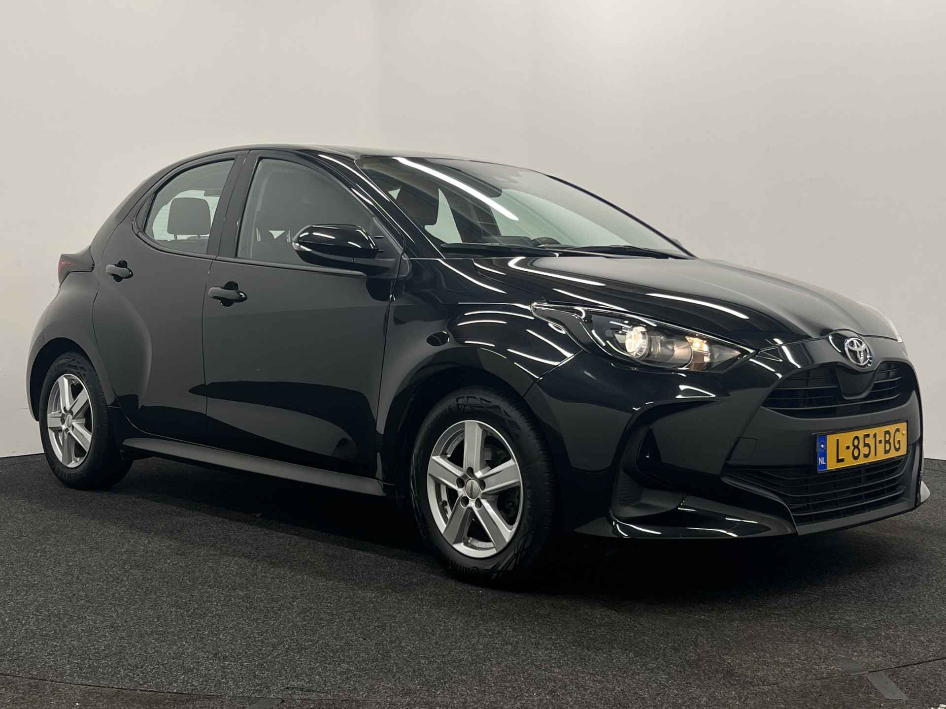 Toyota Yaris 1.5 VVT-i Active | CARPLAY | CAMERA | ADAP. CRUISE CONTROL | - 33/38