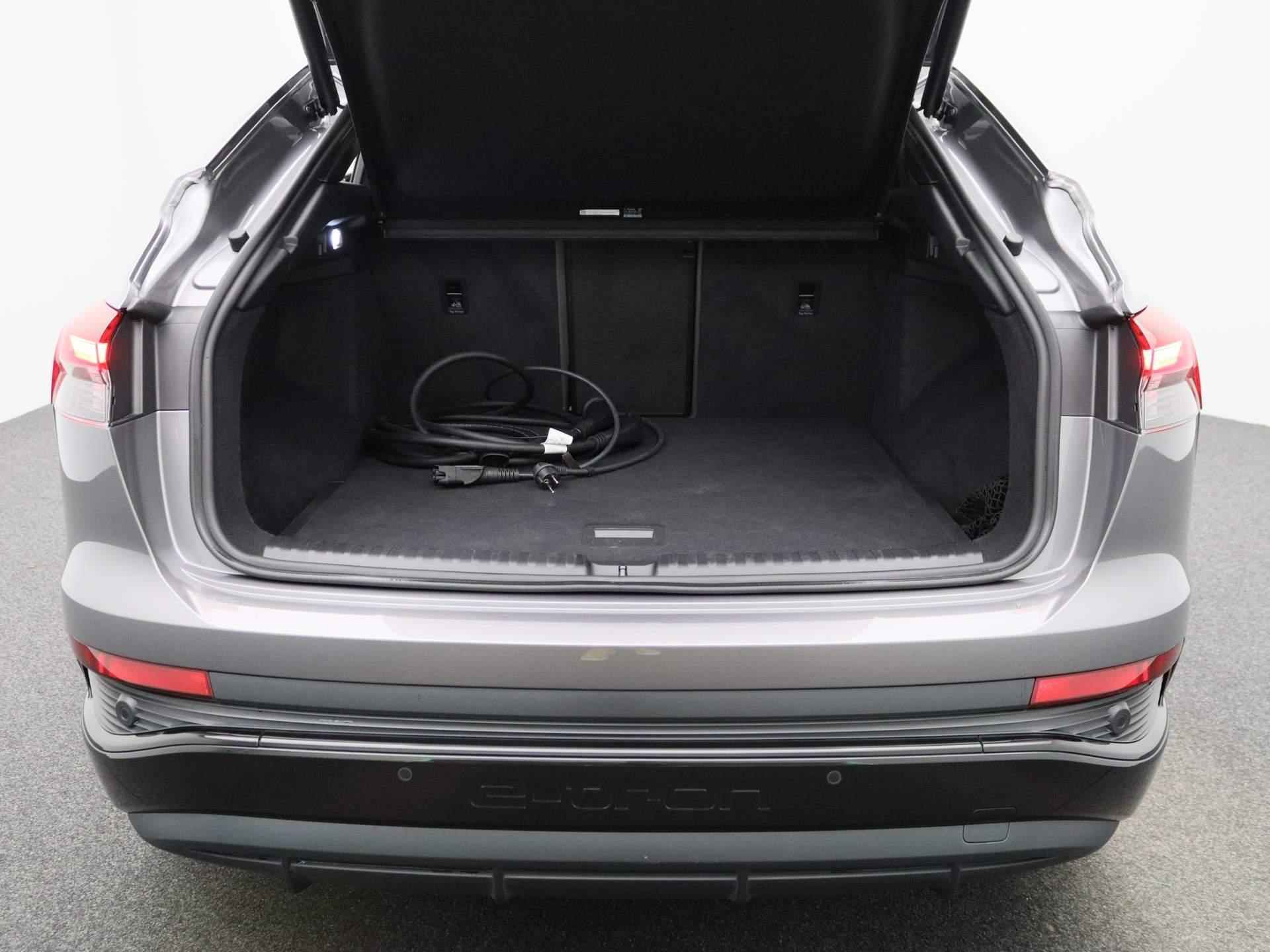 Audi Q4 Sportback e-tron 50 quattro S Competition 77 kWh 299 PK | S-line | Navigatie | Camera | Sportstoelen | Stoelverwarming | SONOS Premium | Lichtmetalen velgen | Optiek zwart plus | Leder | Augmented reality Head-up | - 13/60