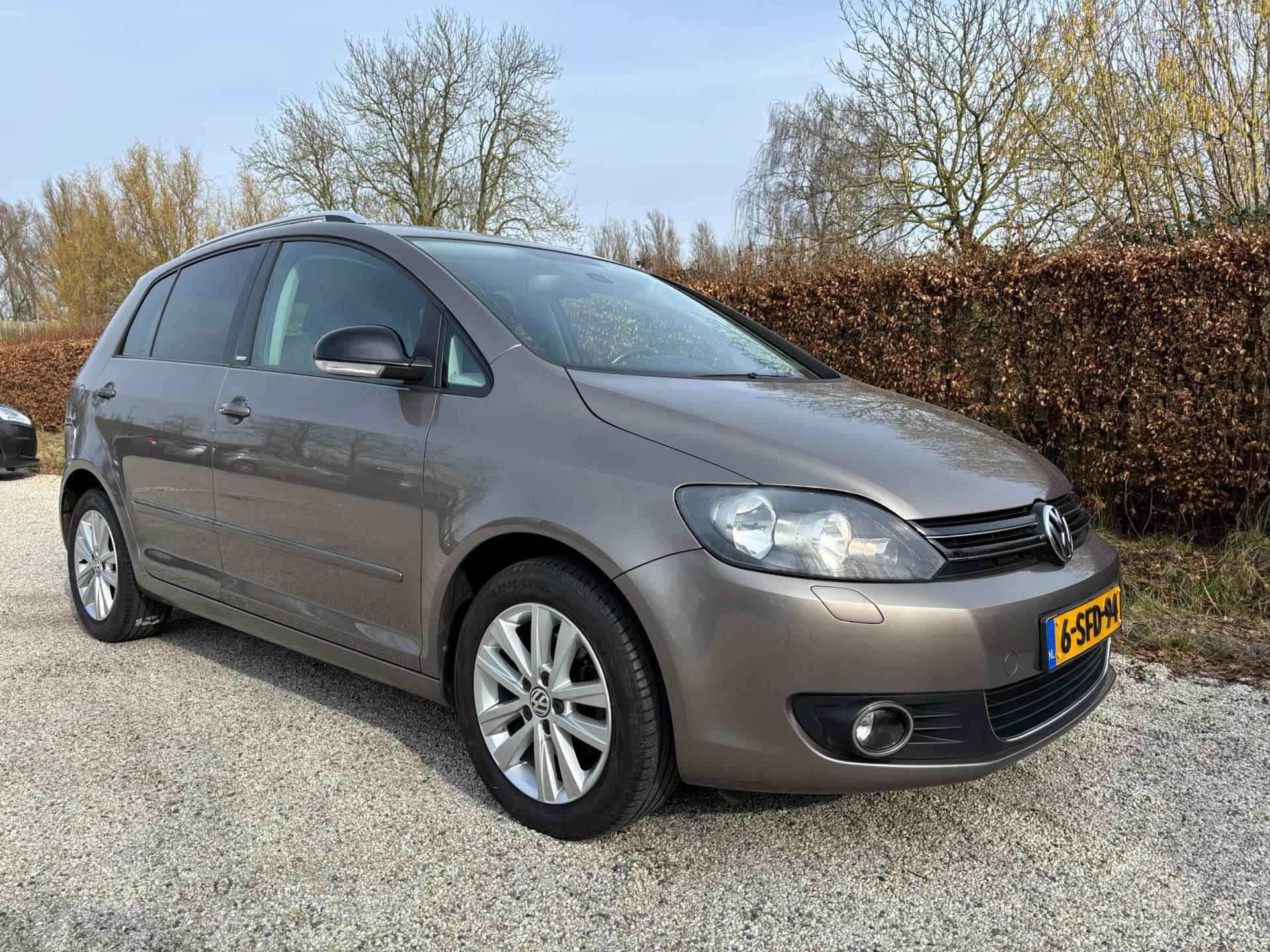 Volkswagen Golf Plus 1.6 TDI Highline BlueMotion - 4/45