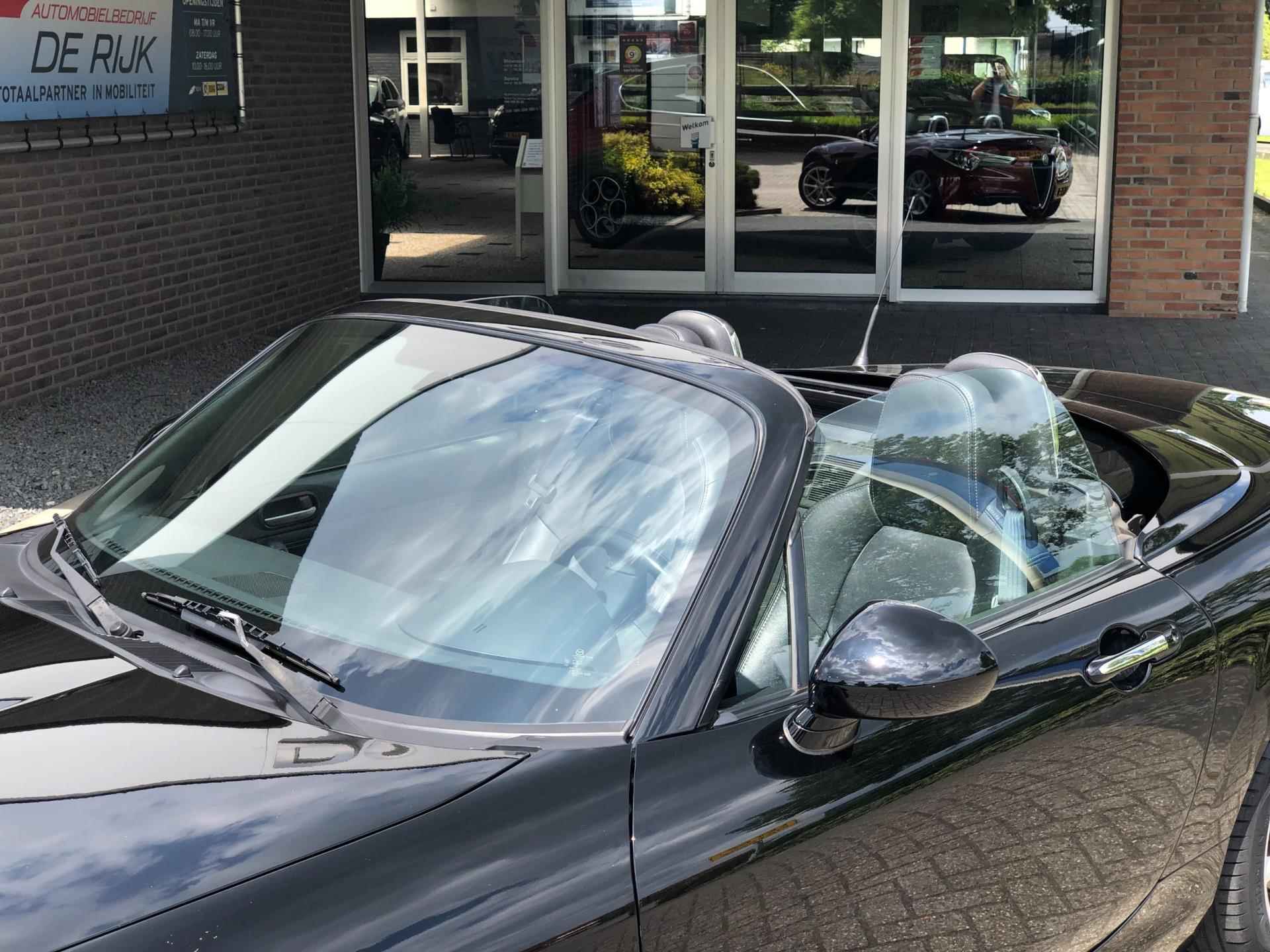 Mazda MX-5 Roadster Coupé 2.0 GT-M | HARDTOP | Leder, Cruise, Stoelverw., Climate, 17'' LMV | Allseasonbanden | Dealeronderhouden| - 7/26