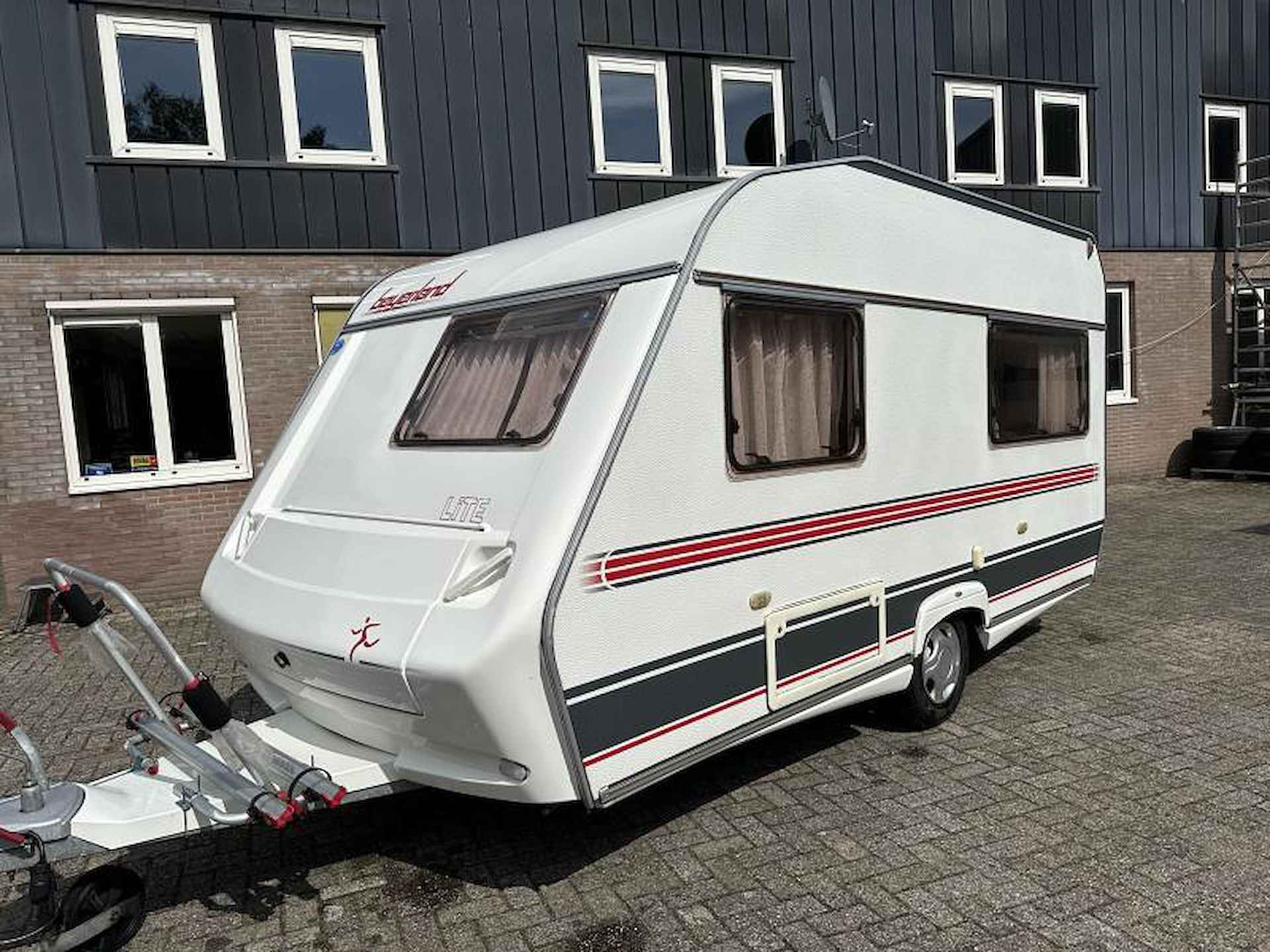 Beyerland Sprinter Lite 390 FB lichtgewicht en vast bed - 5/25