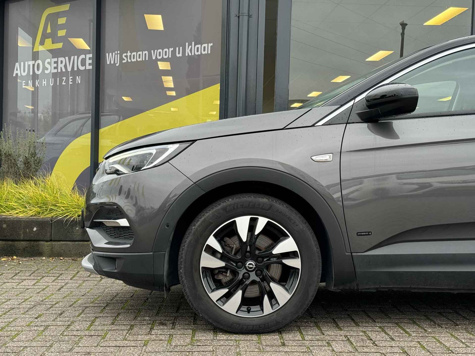 Opel Grandland X 1.6 Turbo Hybrid4 Ultimate Als nieuw! | 300PK en slechts 30dkm! | Navi | Camera | AGR stoelen met verwarming | Keyless | LED - 3/44