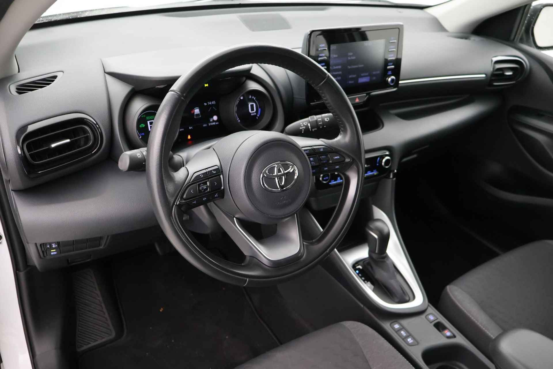 Toyota Yaris 1.5 Hybrid Dynamic | Apple Carplay / Android Auto - 2/30