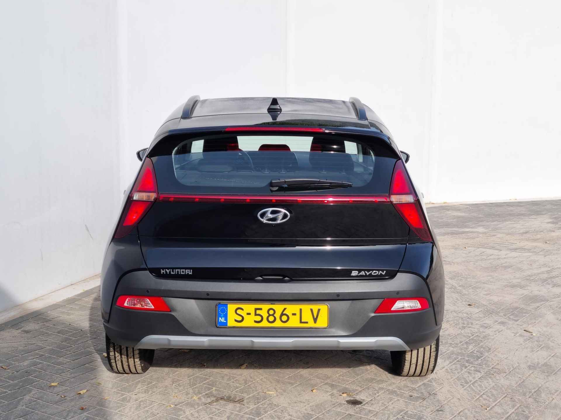 Hyundai Bayon 1.0 T-GDI Comfort Smart / Private Lease Vanaf €429,- / Origineel NL / Navigatie / Achteruitrijcamera - 22/38