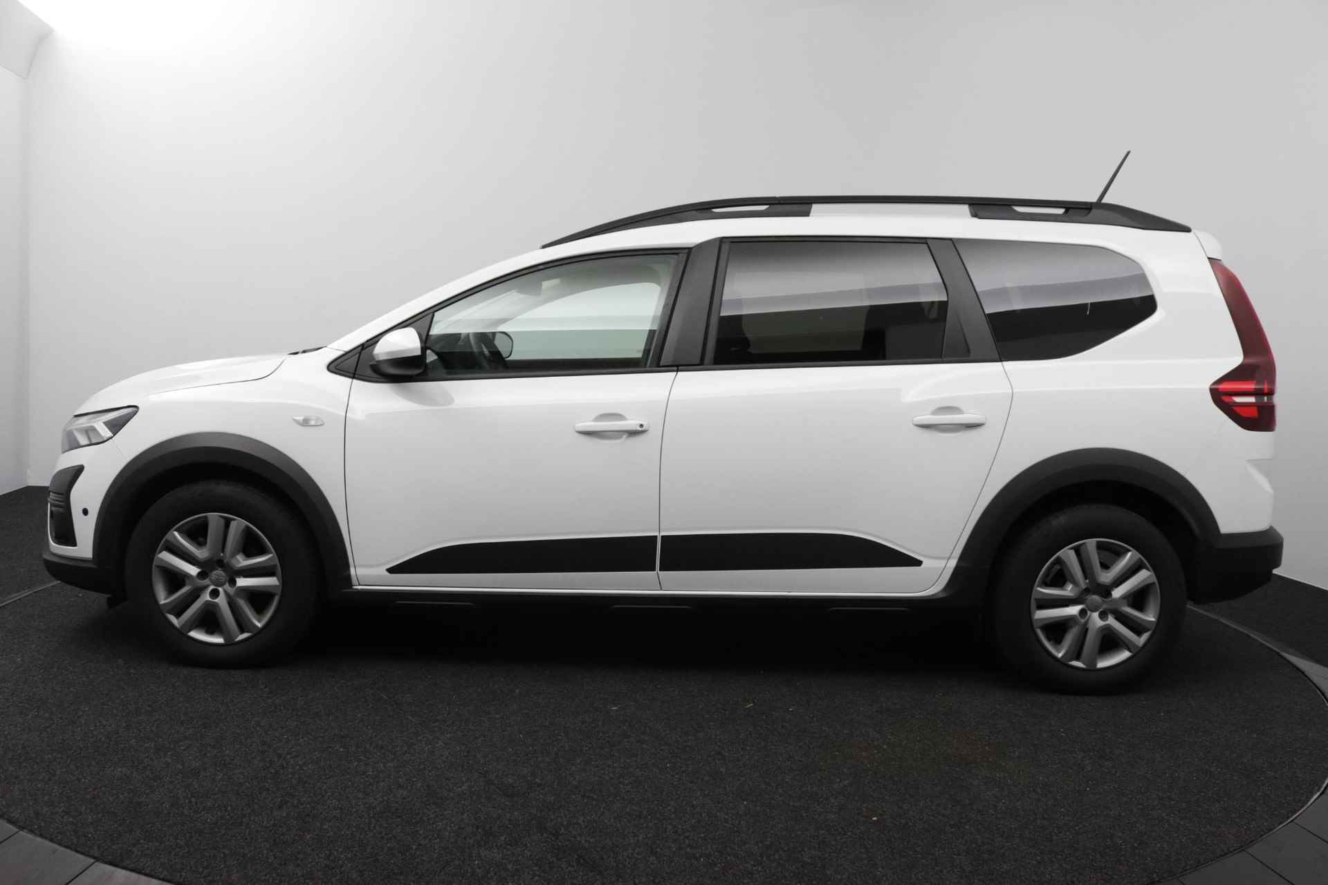 Dacia Jogger 1.0 TCe 110 Expression | 7-Persoons | Navigatie | Achteruitrijcamera - 14/40