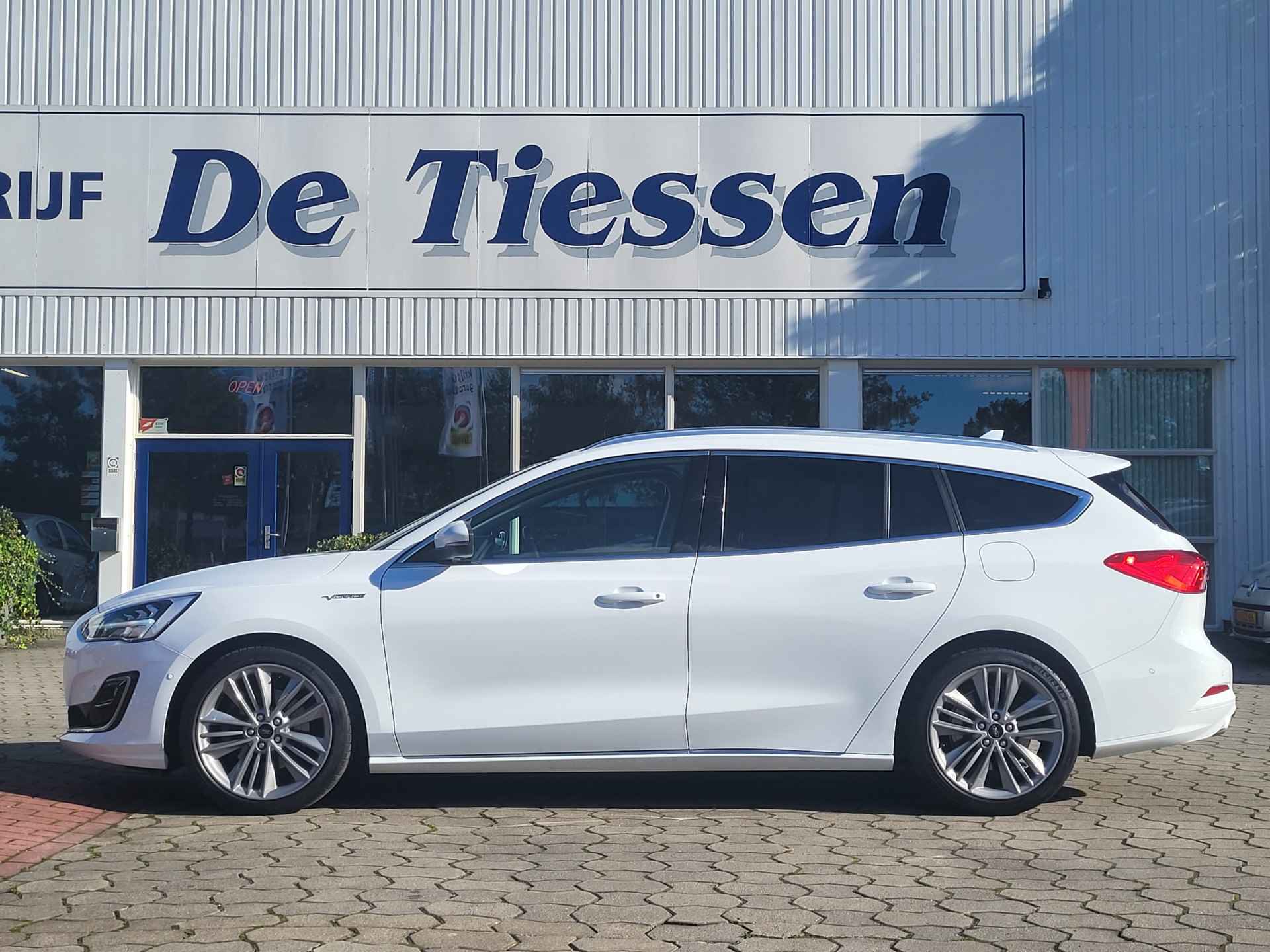 Ford FOCUS Wagon 1.0 EcoBoost 126 pk Vignale, Rijklaar met beurt & garantie! - 3/39