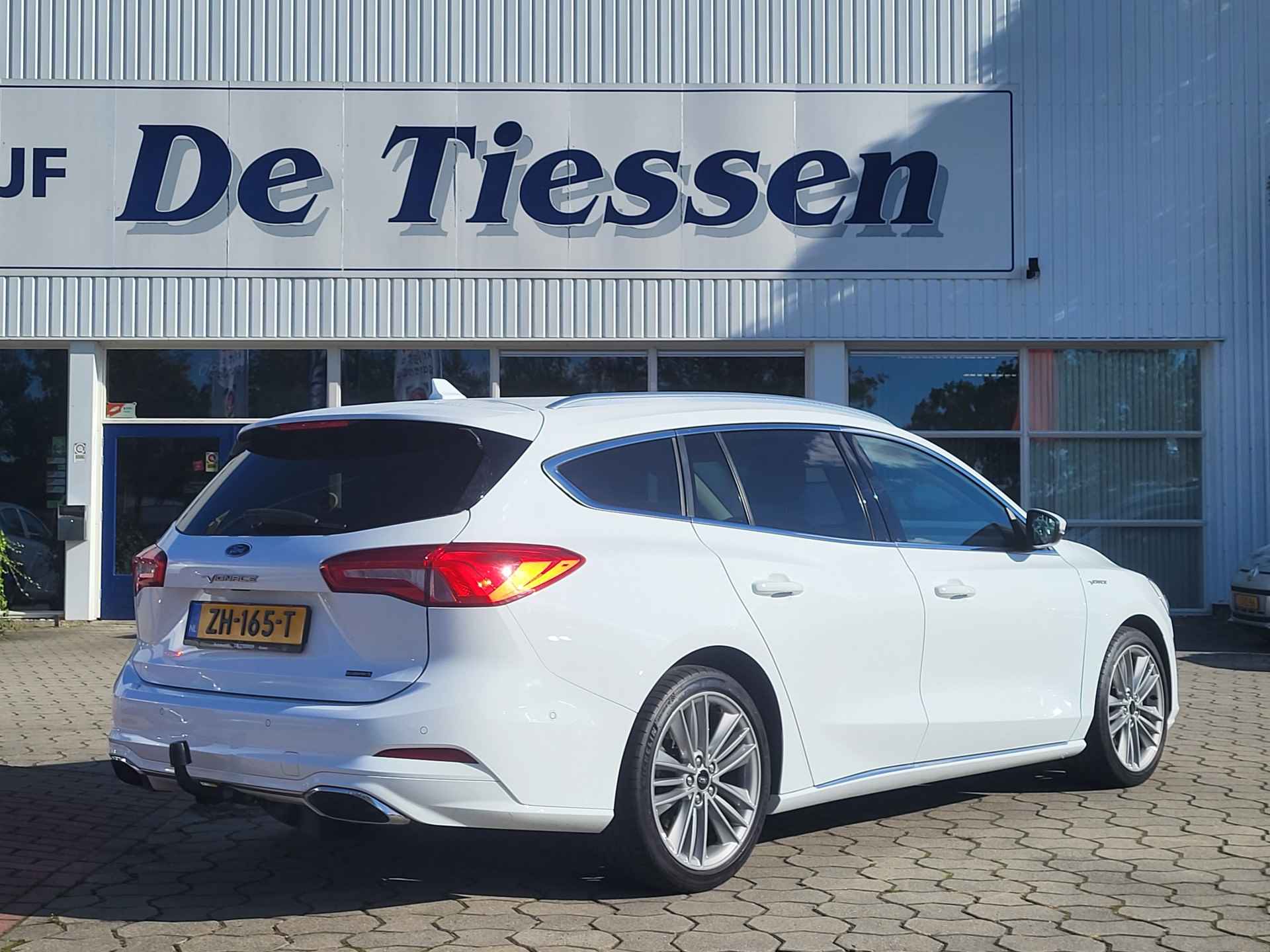 Ford FOCUS Wagon 1.0 EcoBoost 126 pk Vignale, Rijklaar met beurt & garantie! - 4/39