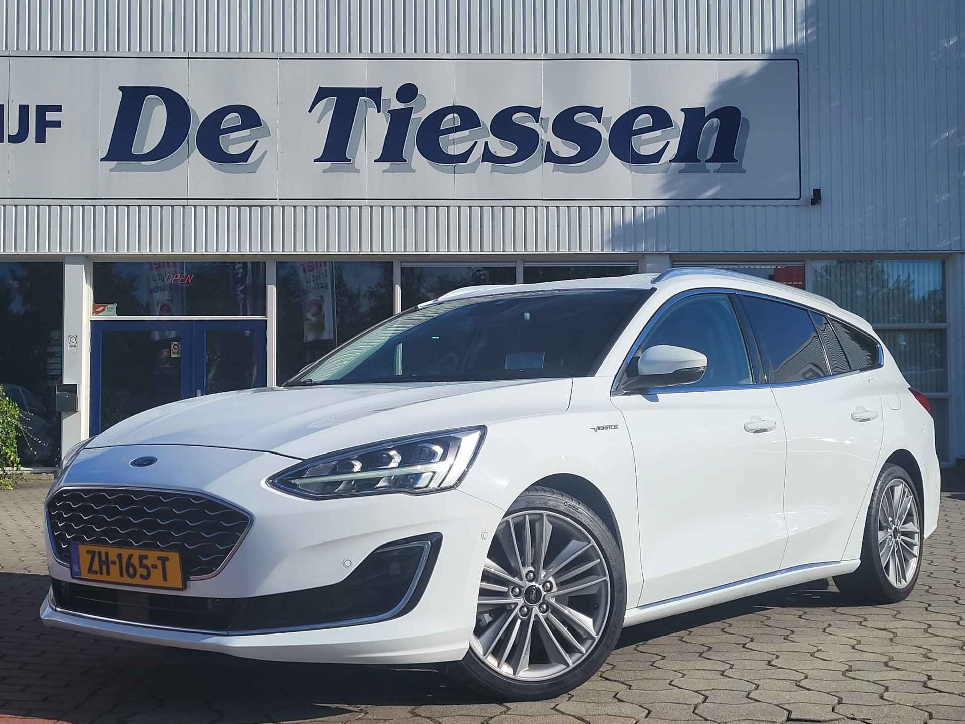 Ford FOCUS Wagon 1.0 EcoBoost 126 pk Vignale, Rijklaar met beurt & garantie! - 31/39