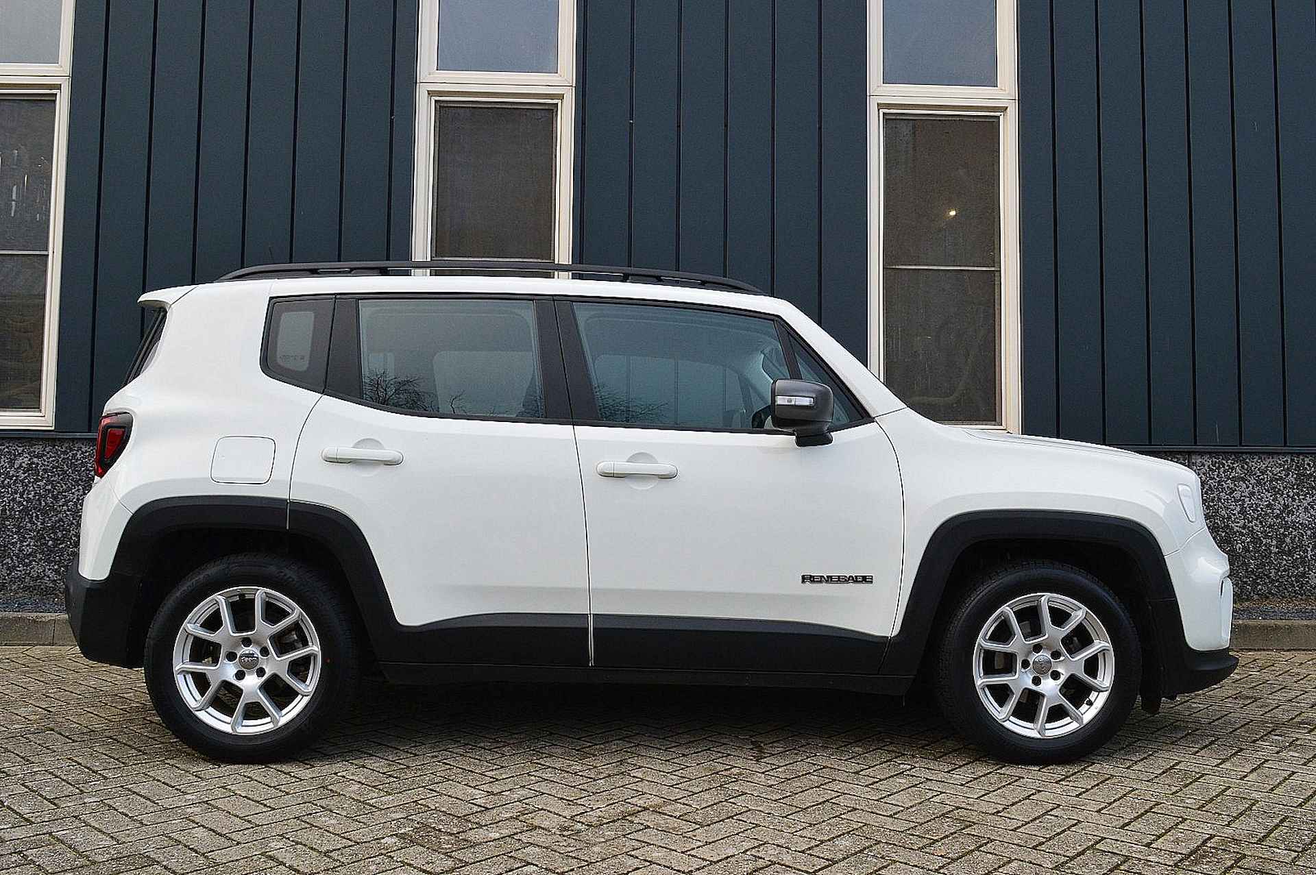 Jeep Renegade 1.0T Longitude Rijklaarprijs-Garantie Navigatie Led Massagestoel Airco Apple Carplay/Android Auto - 6/30