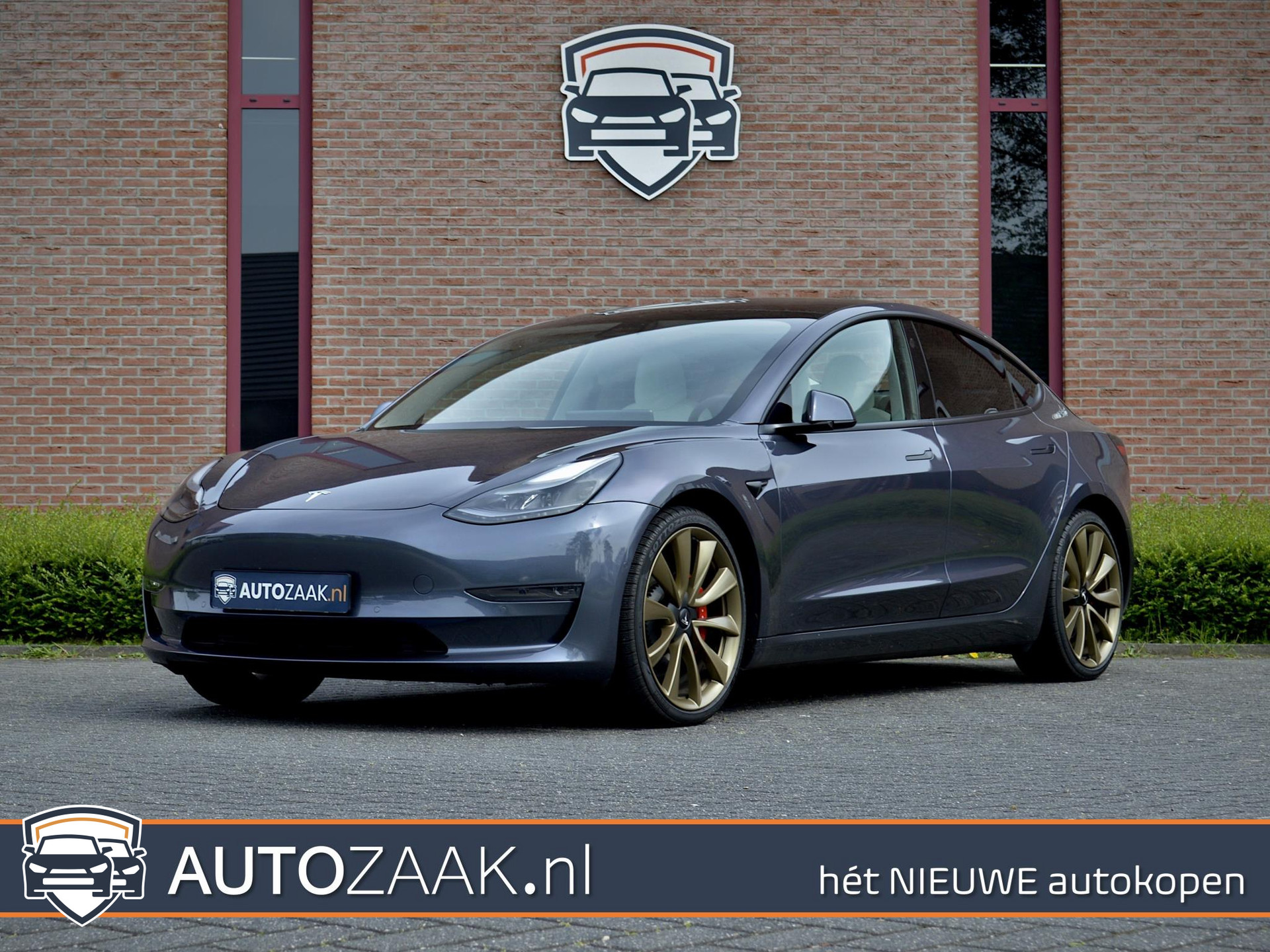 Tesla Model 3 Performance AWD Enhanced Autopilot bij viaBOVAG.nl